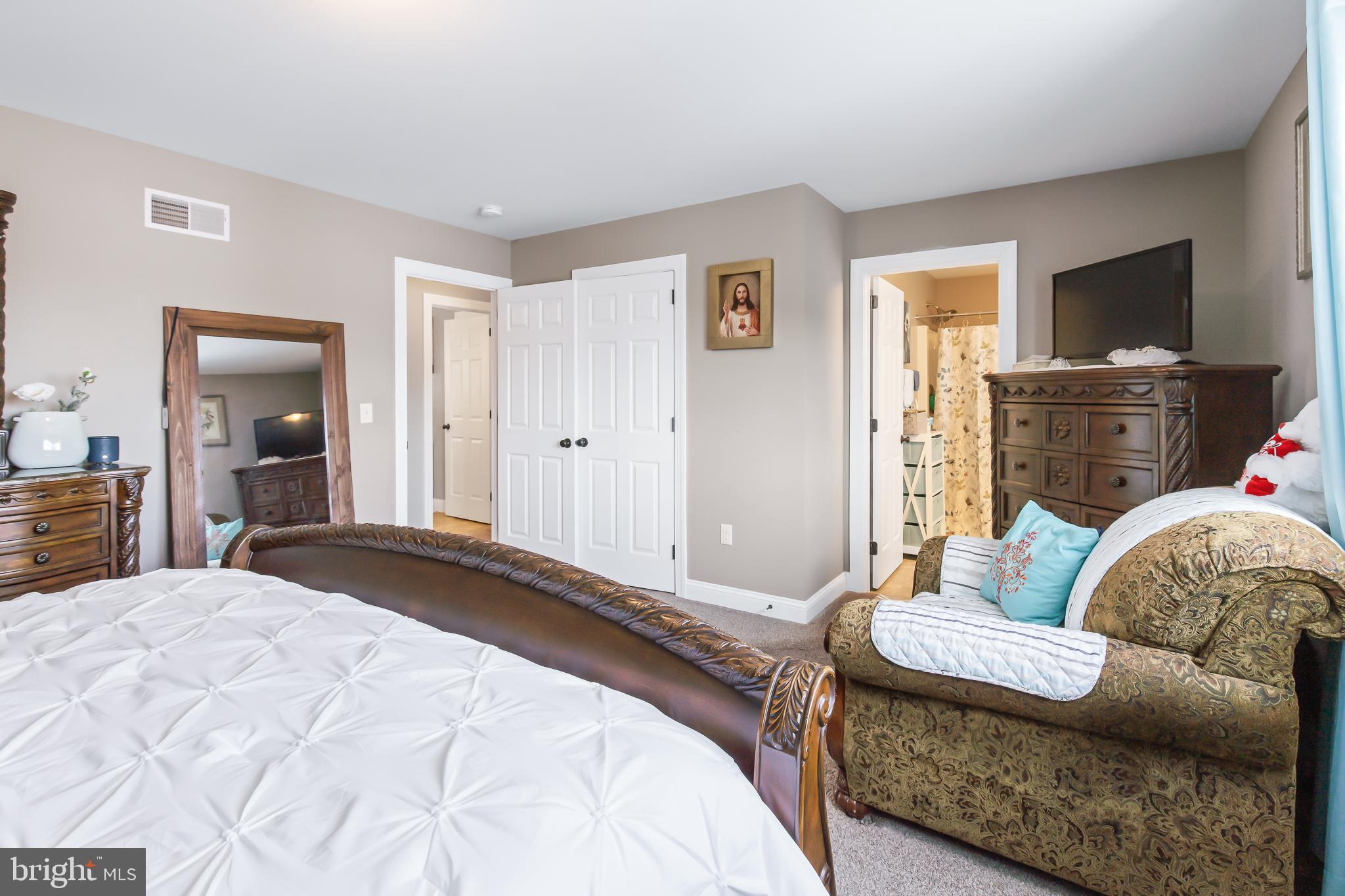 MOUNTAIN MEADOWS - Residential