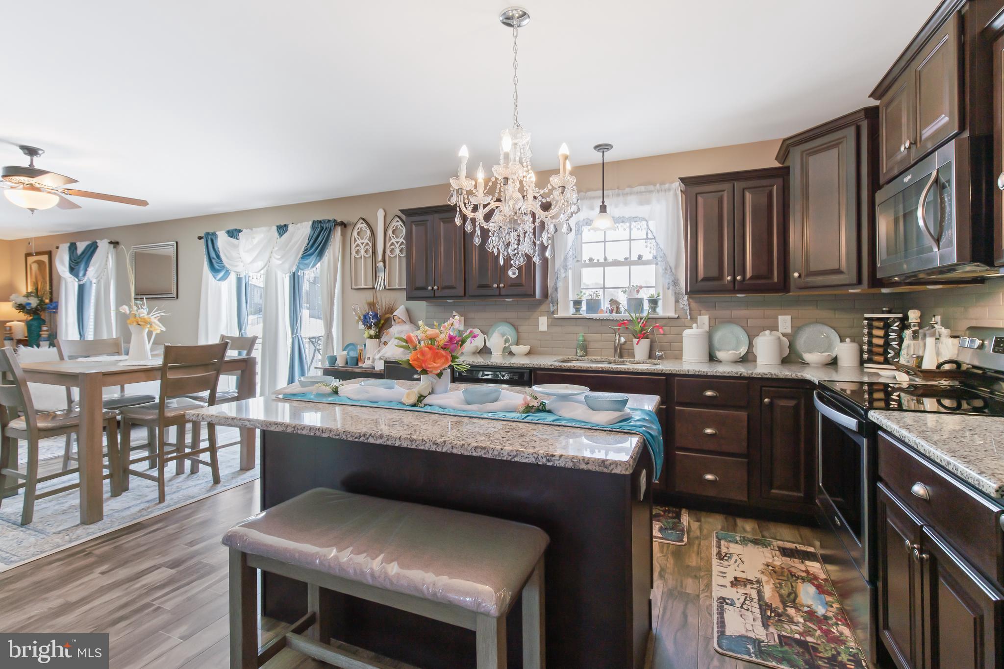 MOUNTAIN MEADOWS - Residential