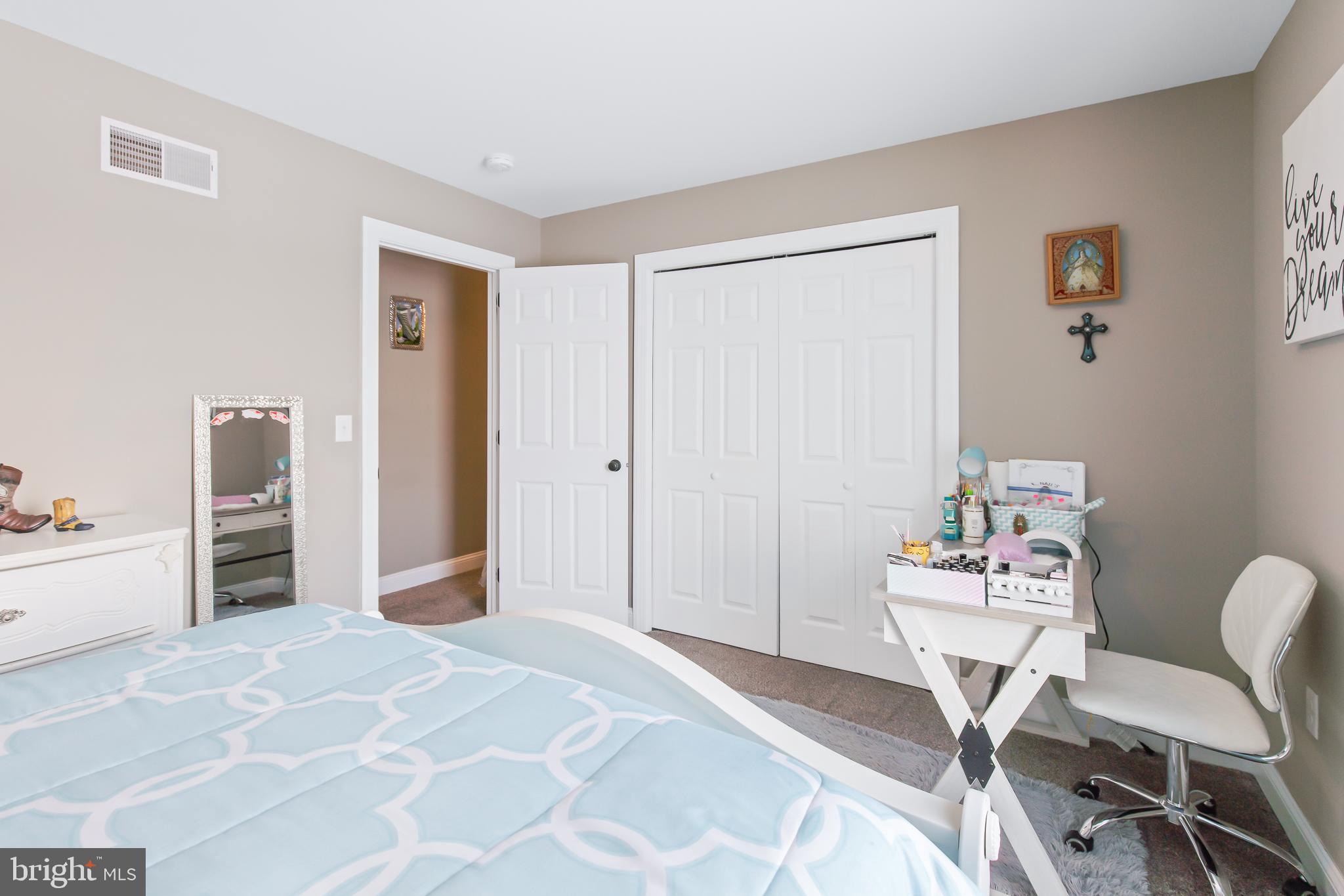 MOUNTAIN MEADOWS - Residential