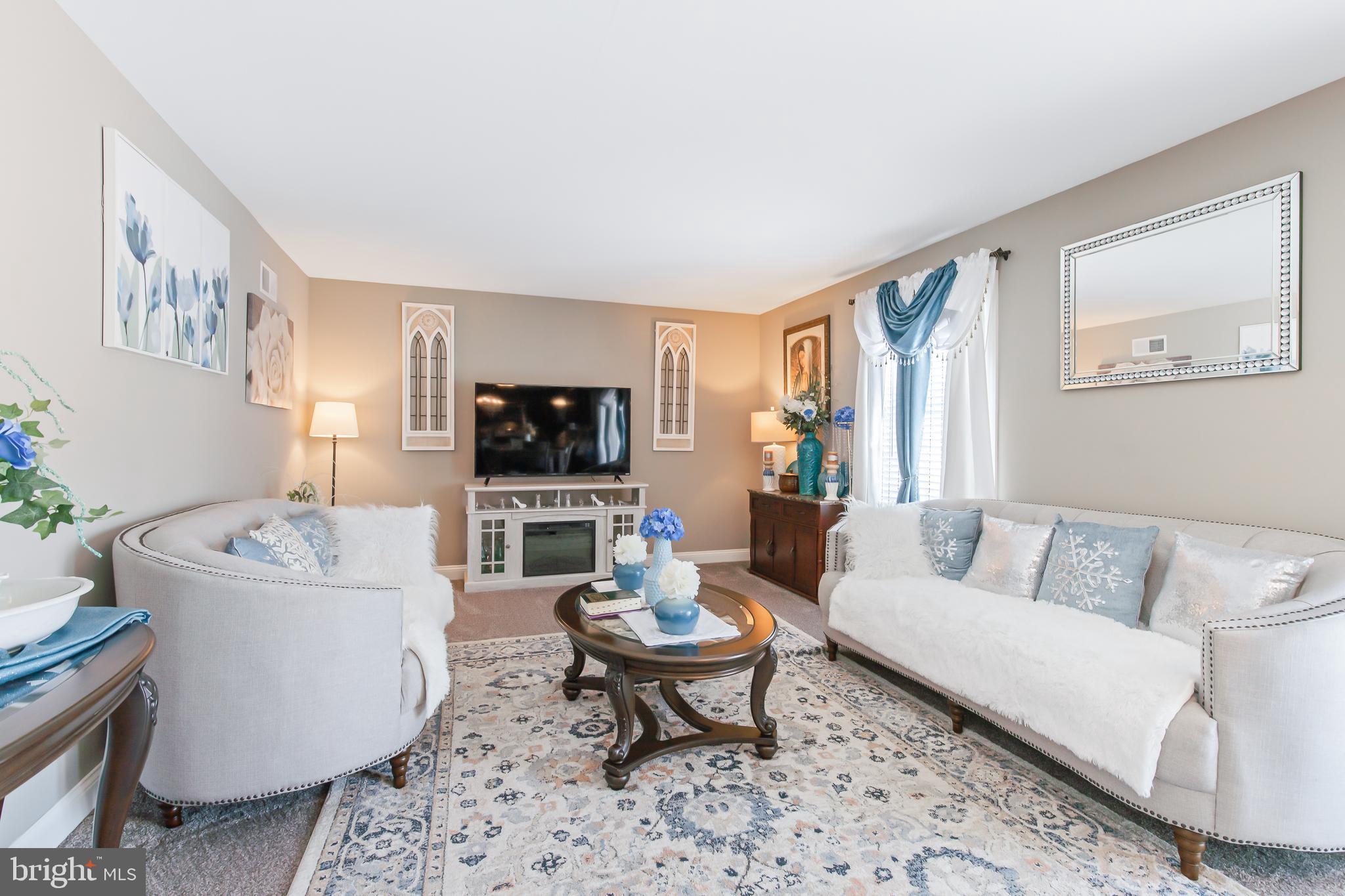 MOUNTAIN MEADOWS - Residential