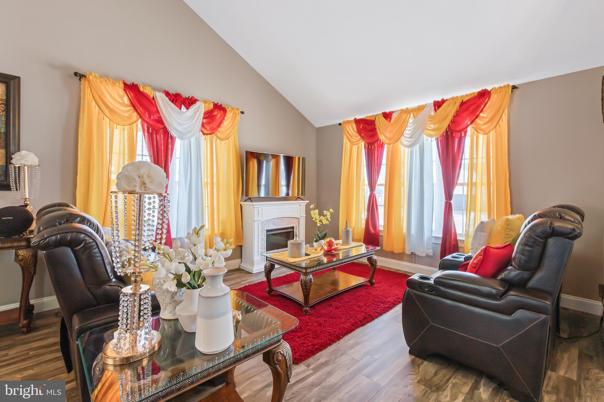 MOUNTAIN MEADOWS - Residential