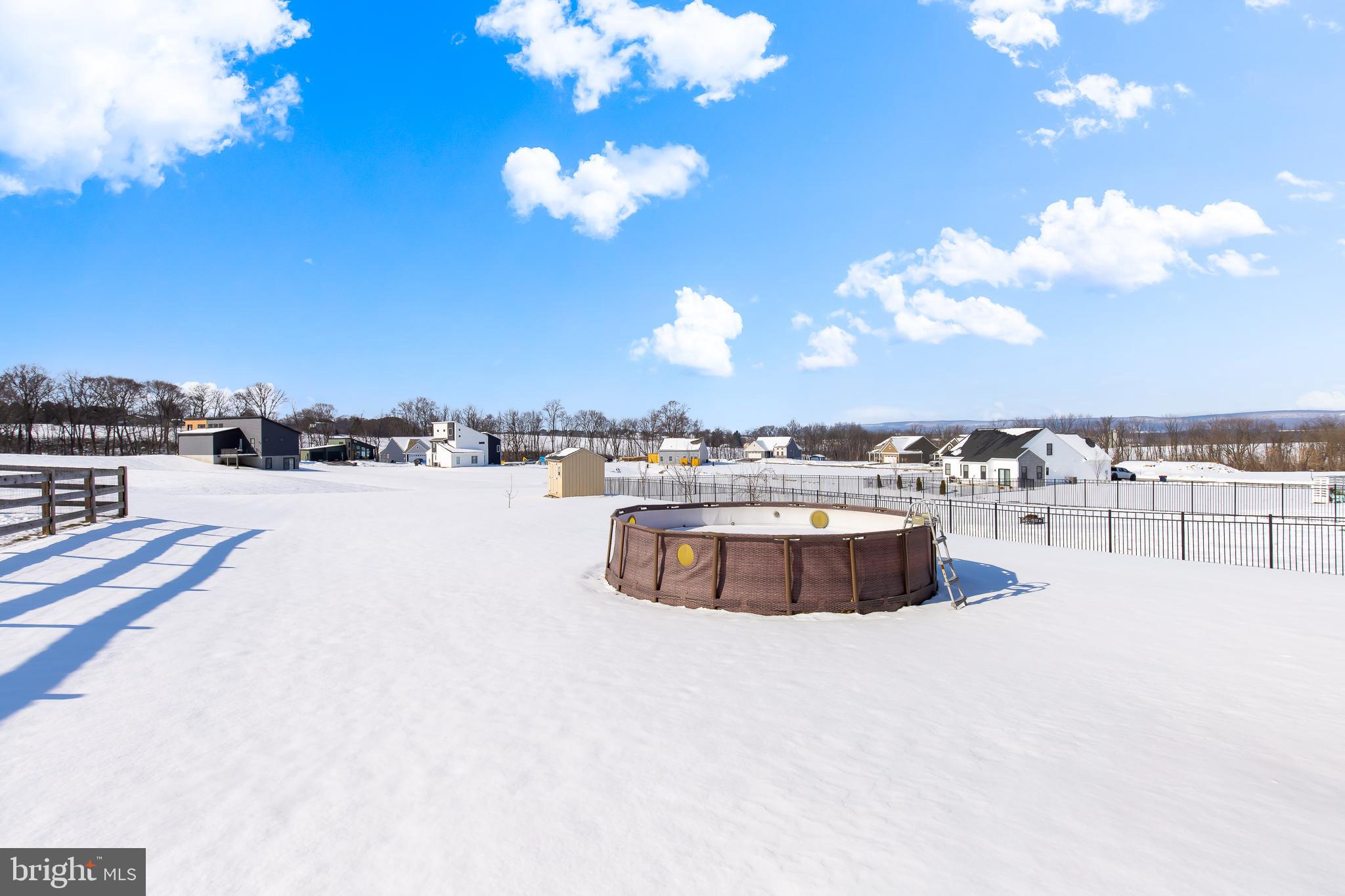 MOUNTAIN MEADOWS - Residential