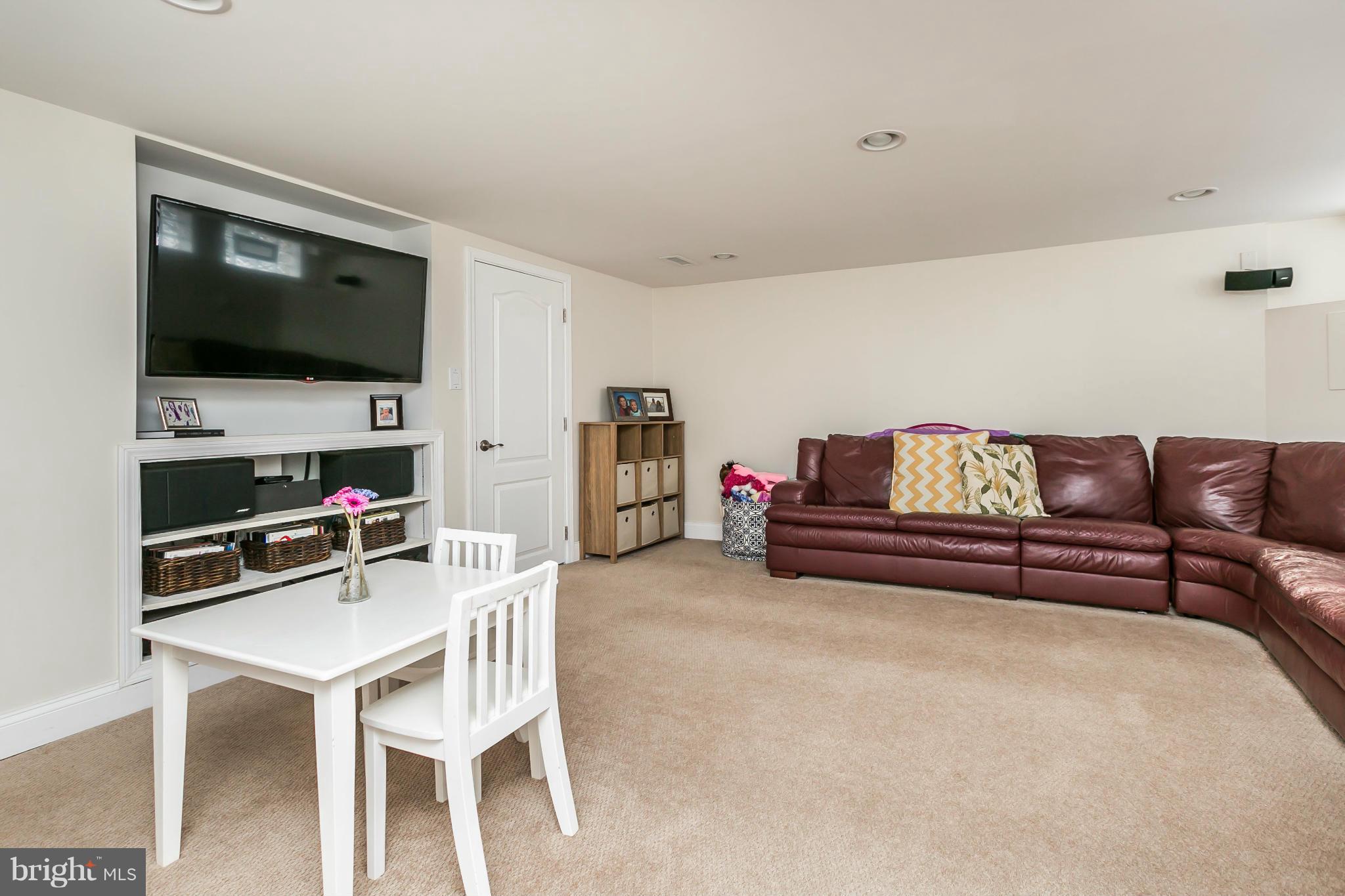 LOCH RAVEN MANOR - Residential