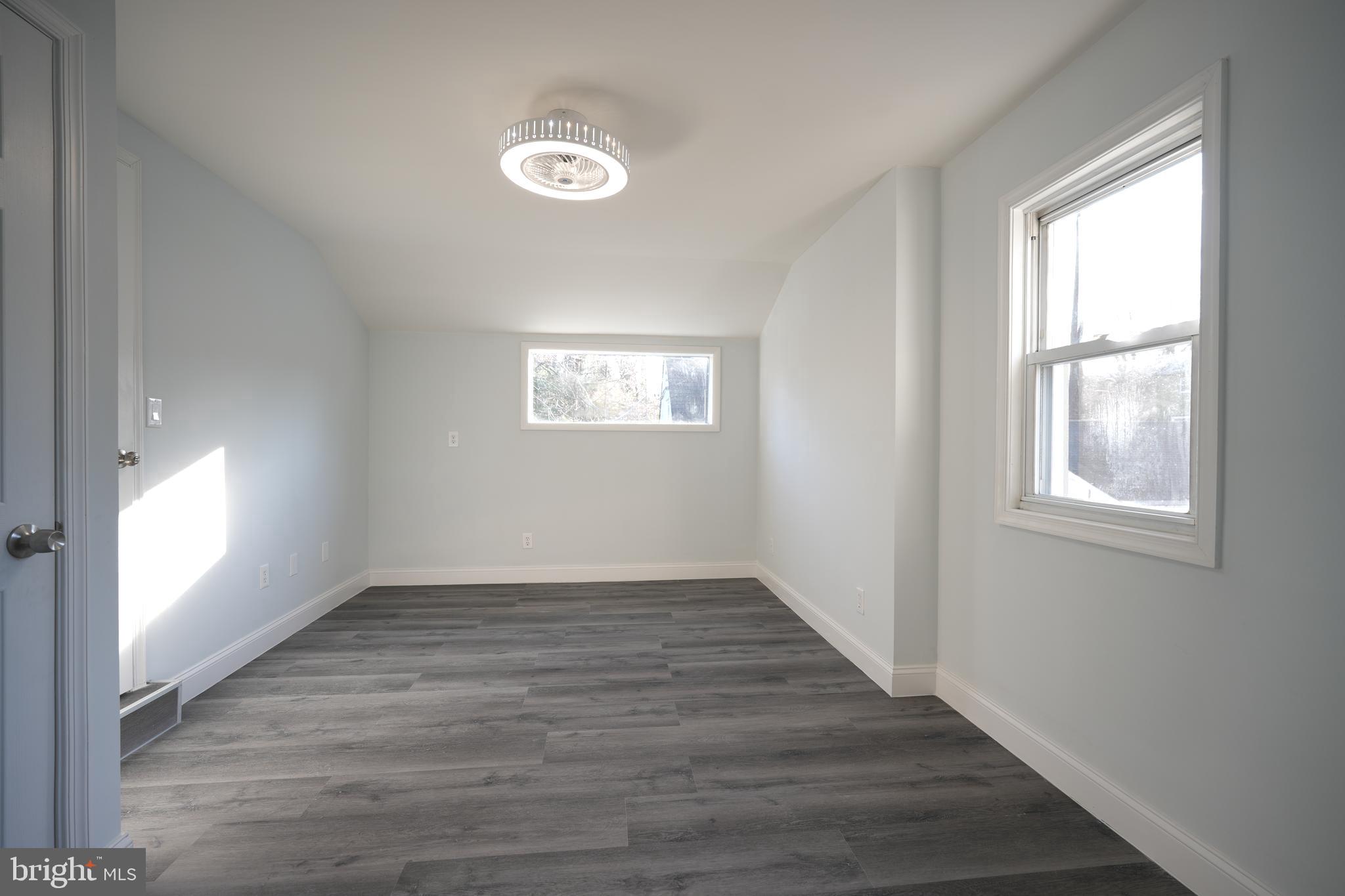 ELKINS PARK - Residential