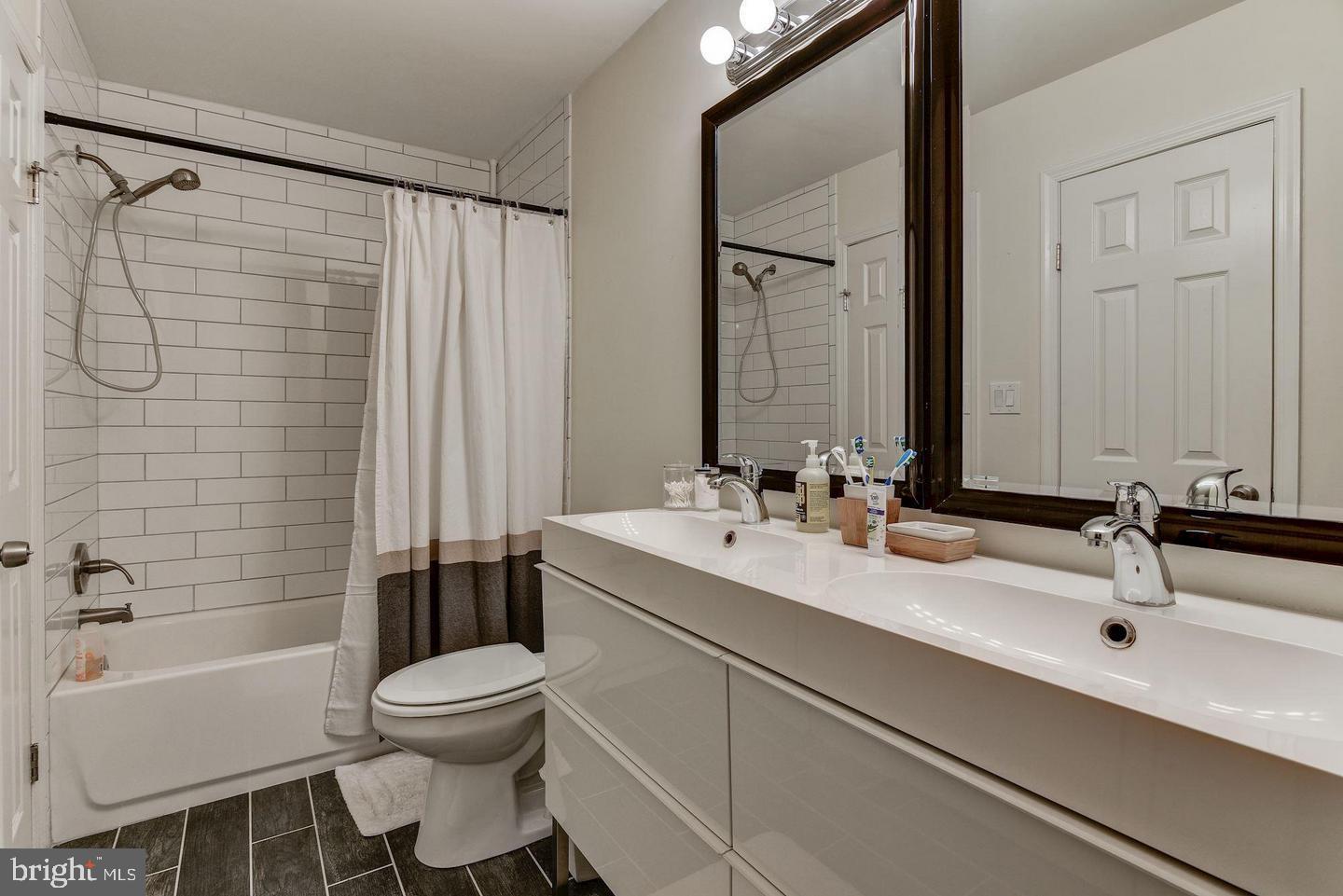 HOMELAND VILLAGE - Residential