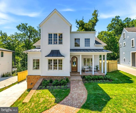 Photo of 3111 Circle Hill Road, ALEXANDRIA, VA 22305 (MLS # VAAX2064500)