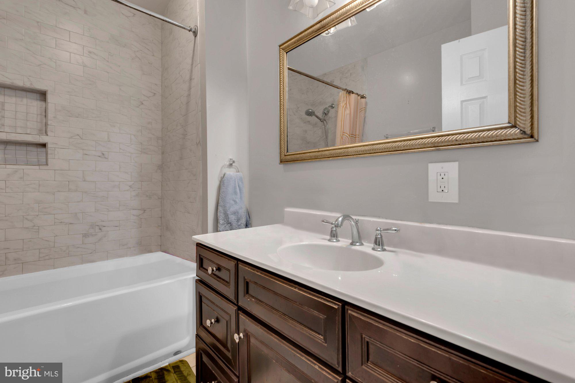 MOUNT VERNON - Residential Lease