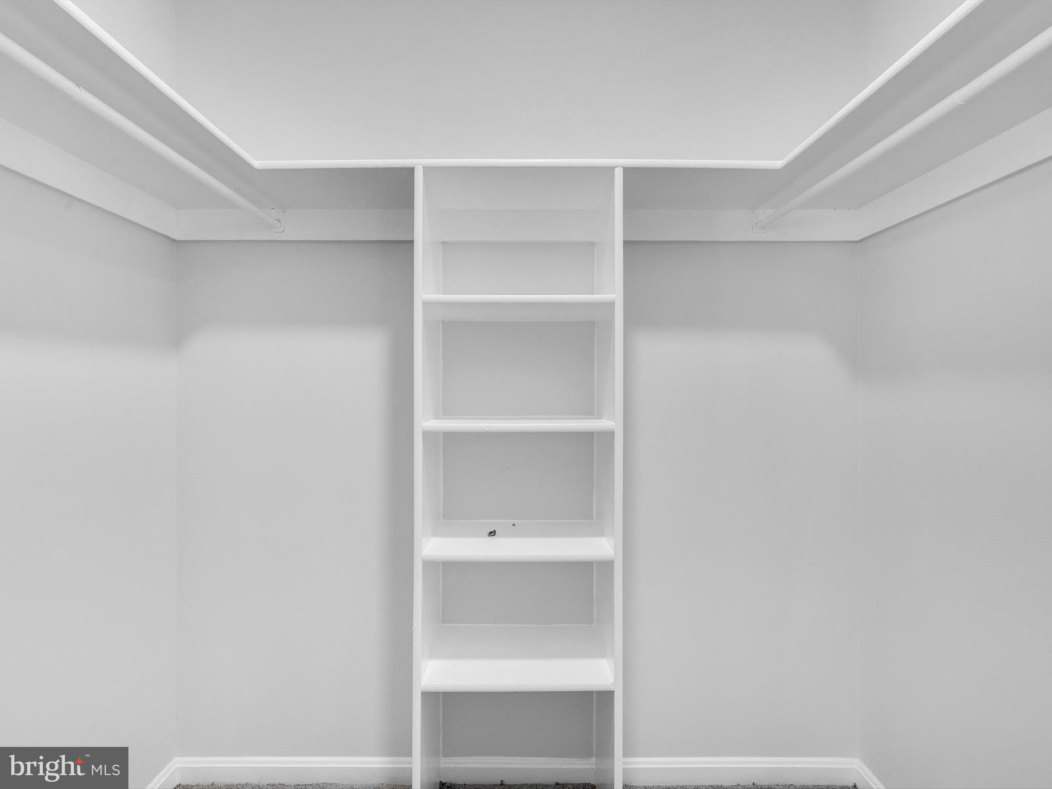 DORCHESTER - Residential