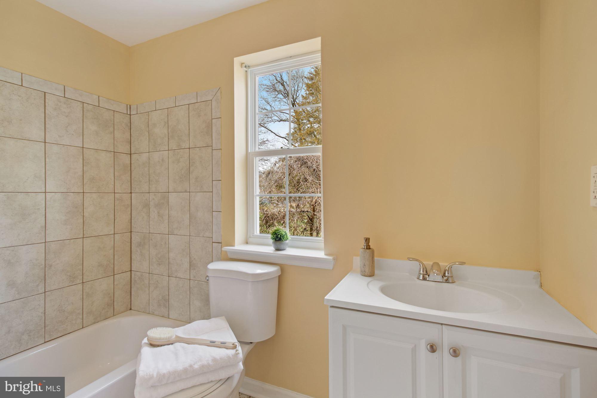 RIVERDALE PARK - Residential