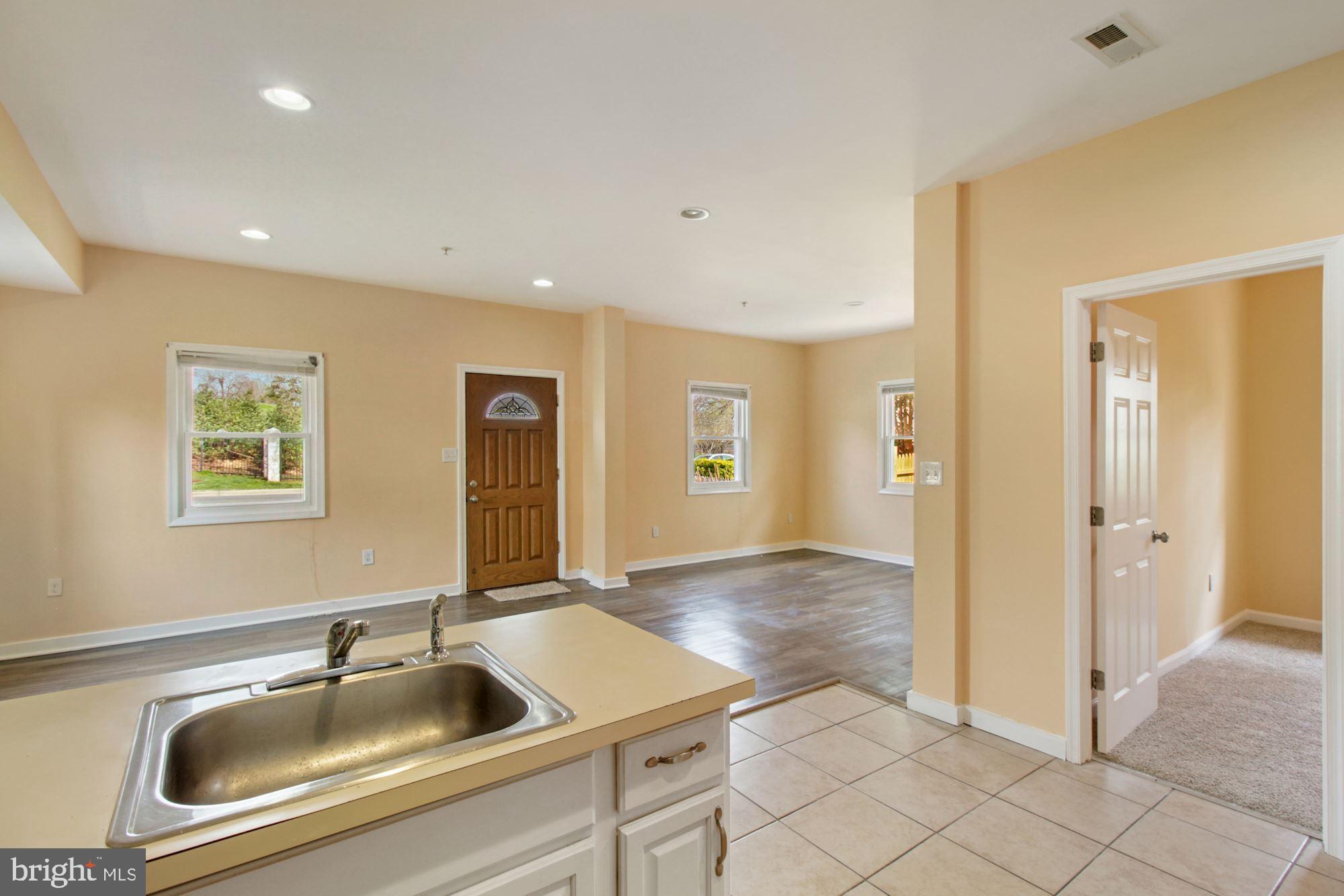 RIVERDALE PARK - Residential