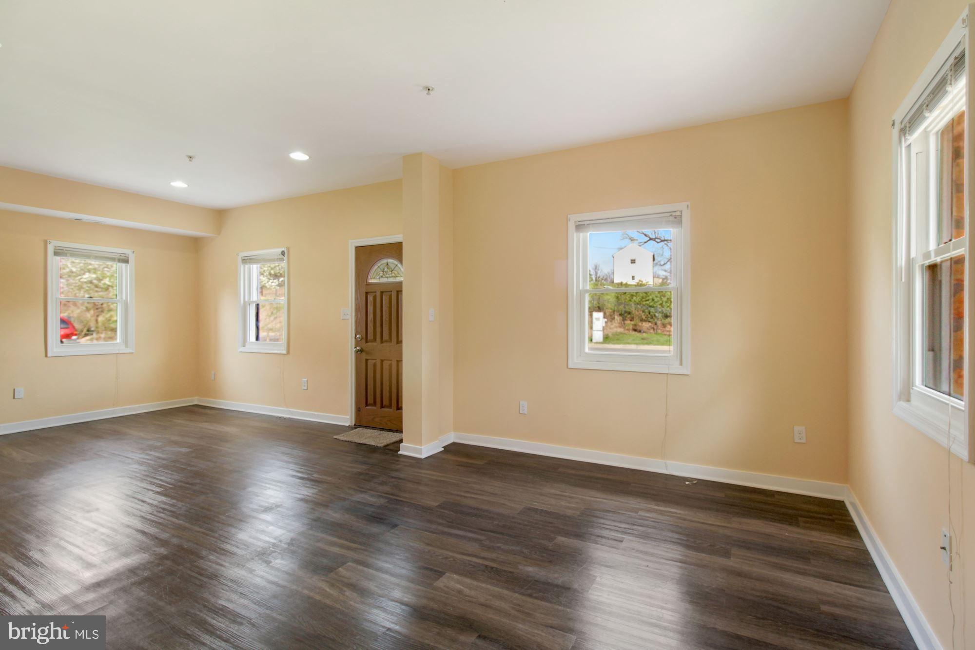 RIVERDALE PARK - Residential