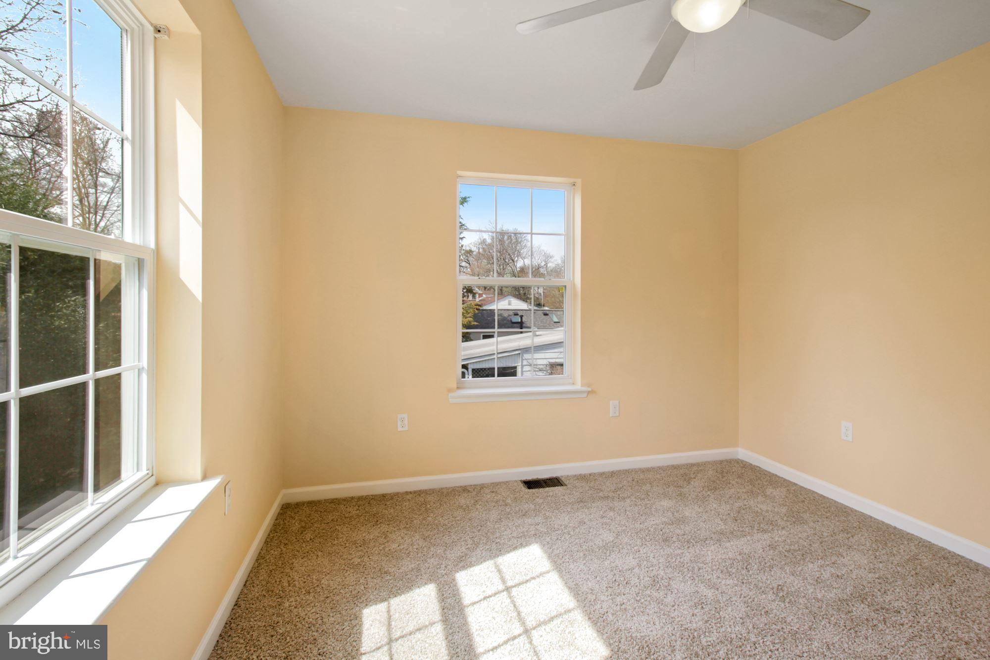 RIVERDALE PARK - Residential