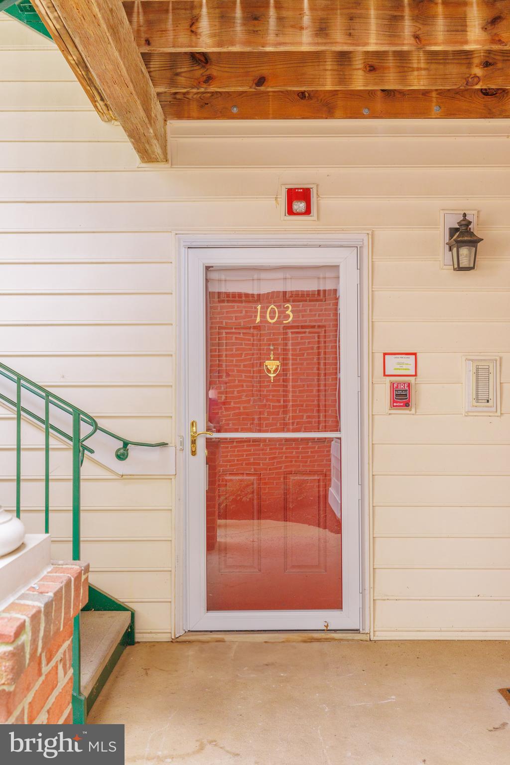 LAKESIDE AT SOUTH RIDING - Residential