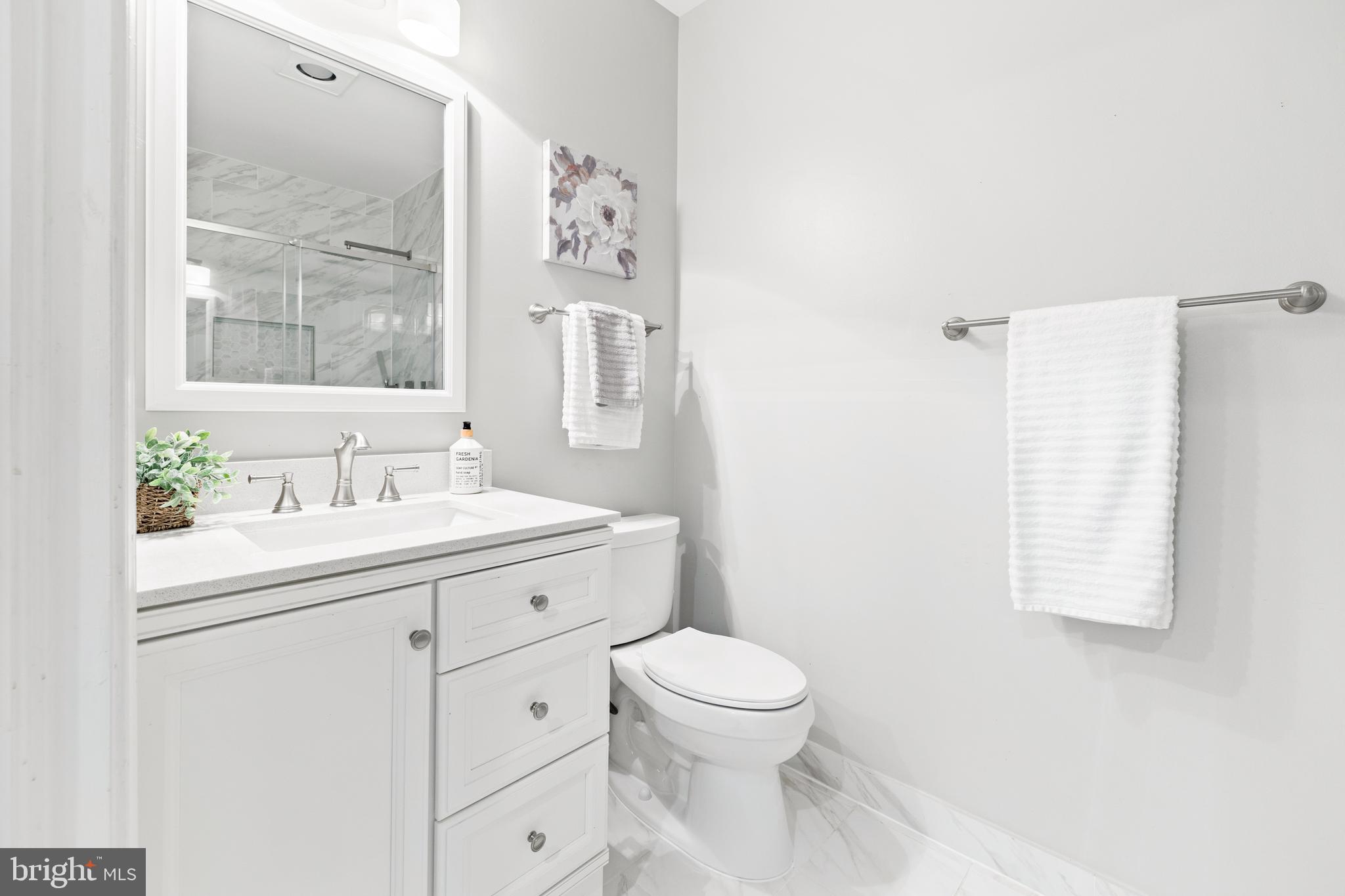 LAKESIDE AT SOUTH RIDING - Residential