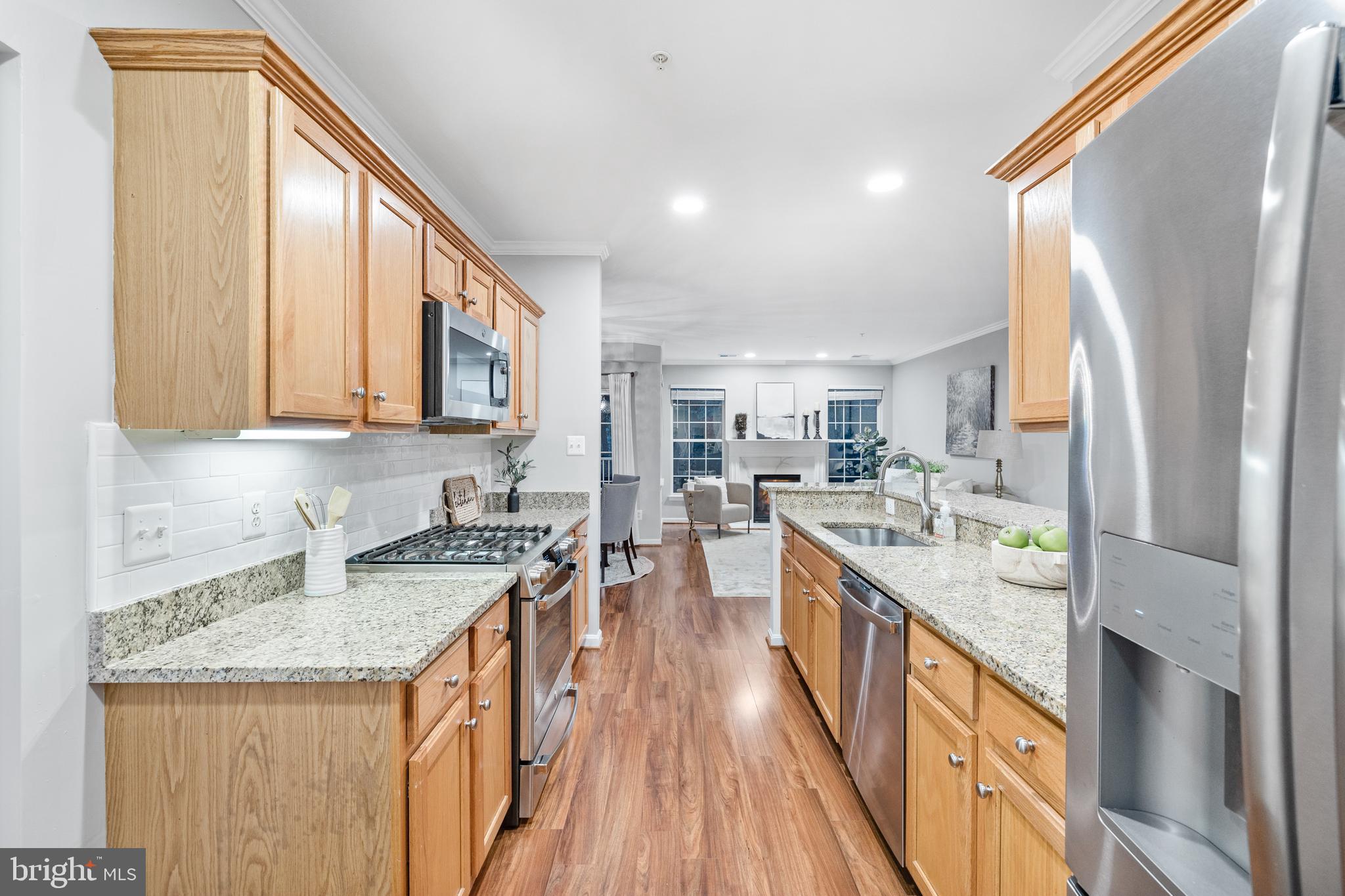 LAKESIDE AT SOUTH RIDING - Residential