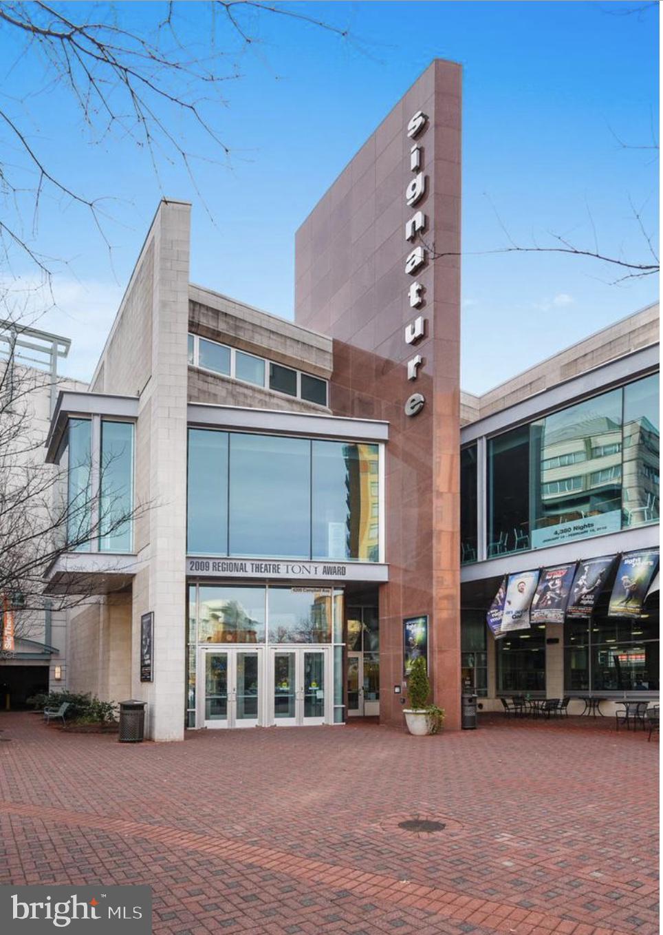 THE GROVE AT ARLINGTON - Residential Lease