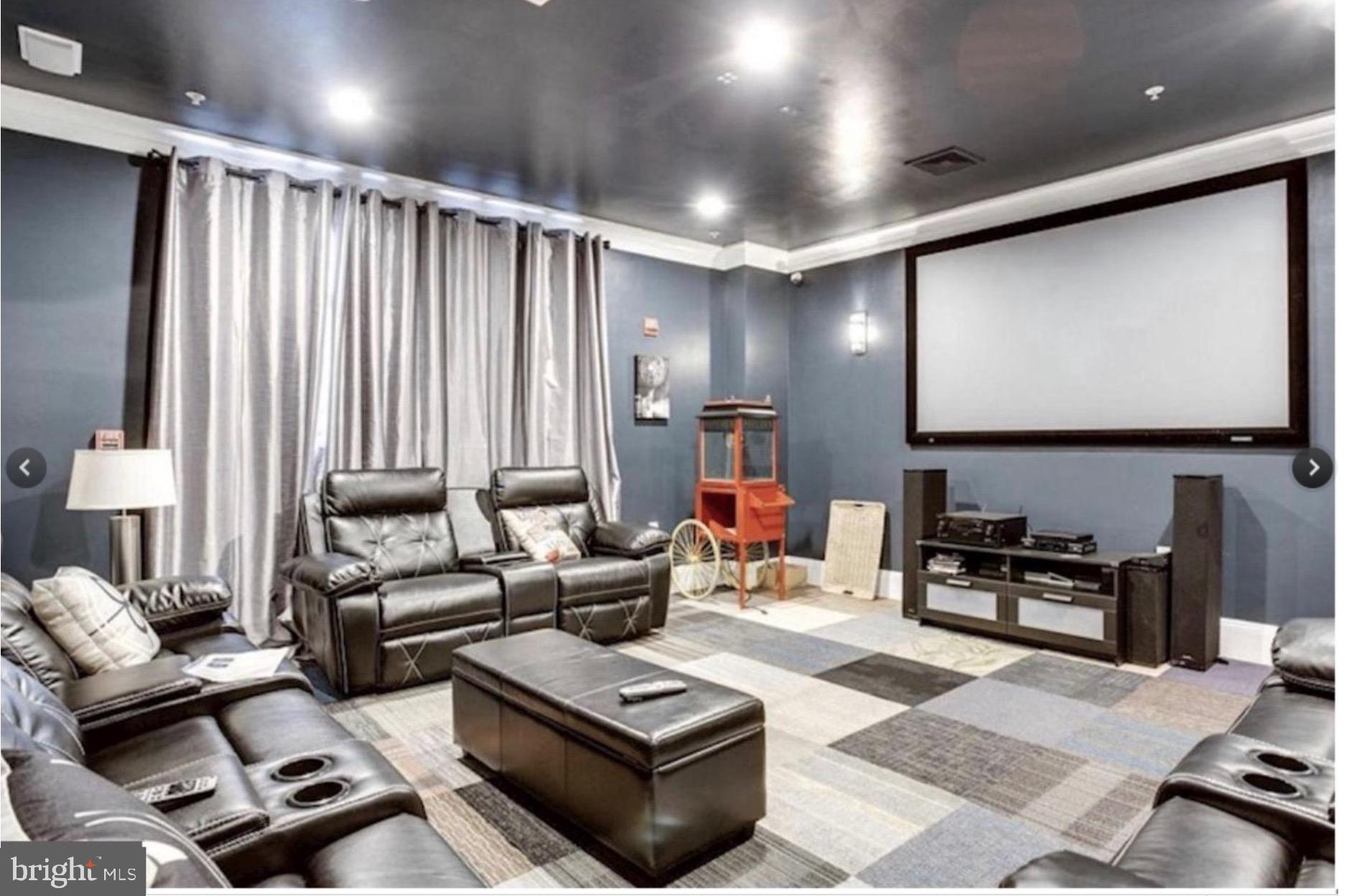 THE GROVE AT ARLINGTON - Residential Lease