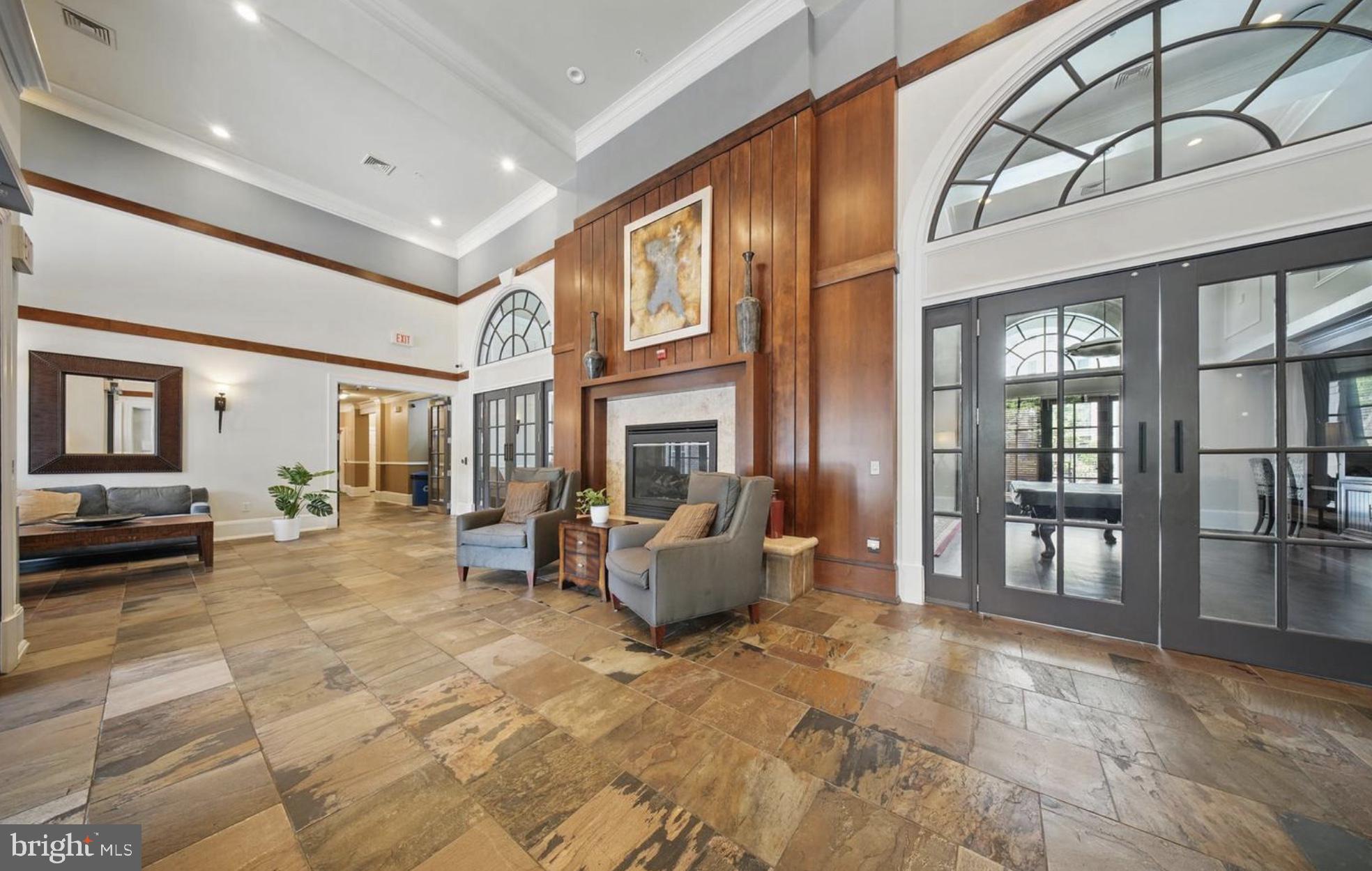 THE GROVE AT ARLINGTON - Residential Lease