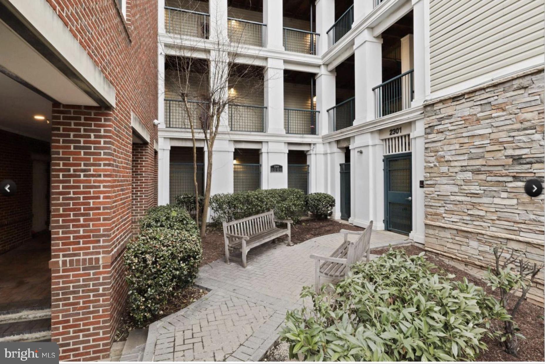 THE GROVE AT ARLINGTON - Residential Lease