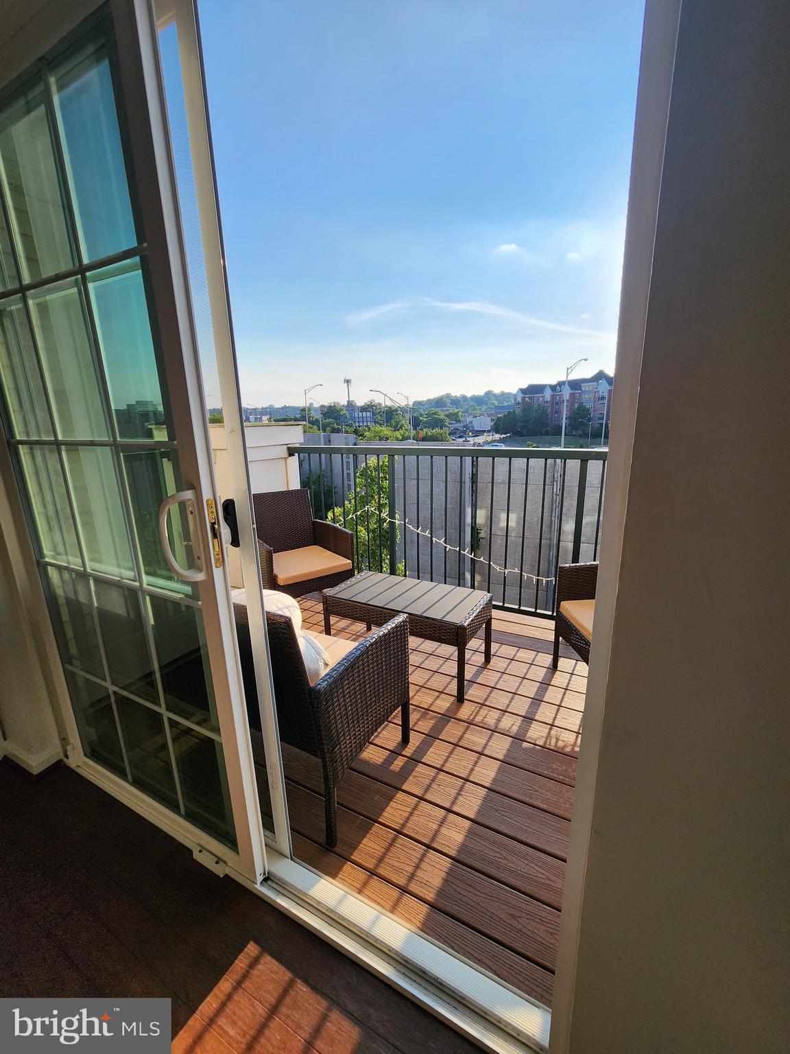 THE GROVE AT ARLINGTON - Residential Lease