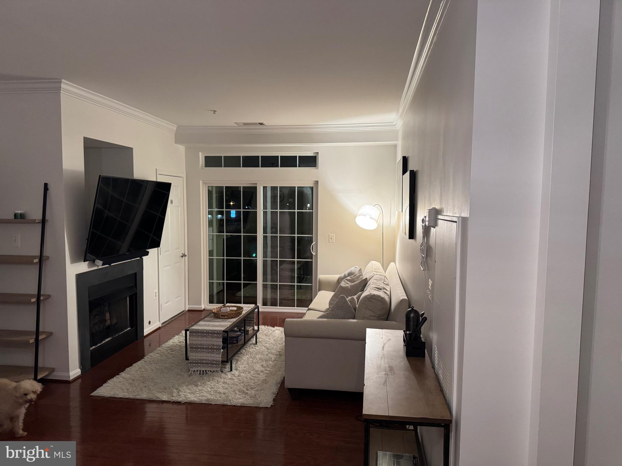 THE GROVE AT ARLINGTON - Residential Lease