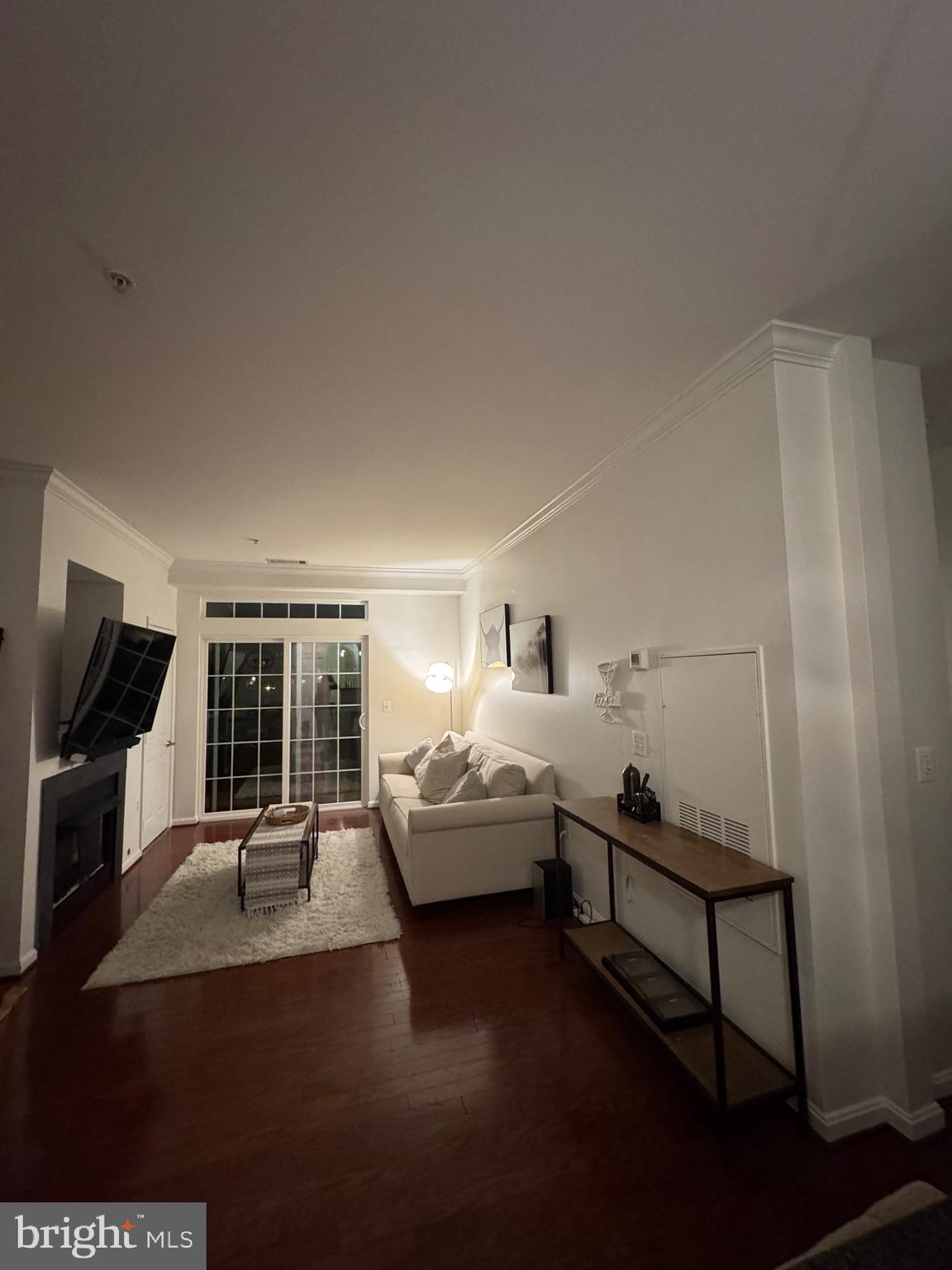 THE GROVE AT ARLINGTON - Residential Lease