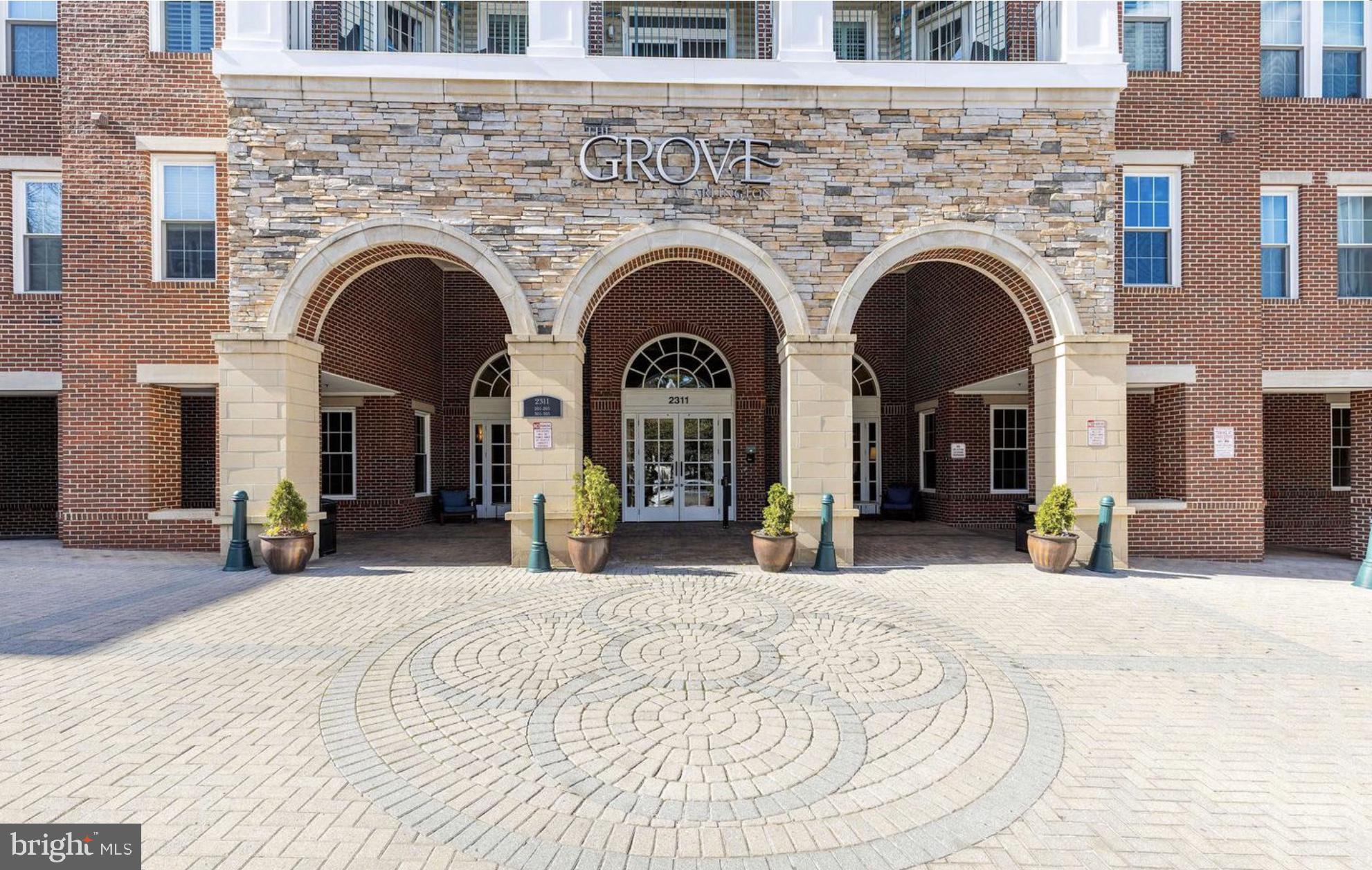 THE GROVE AT ARLINGTON - Residential Lease