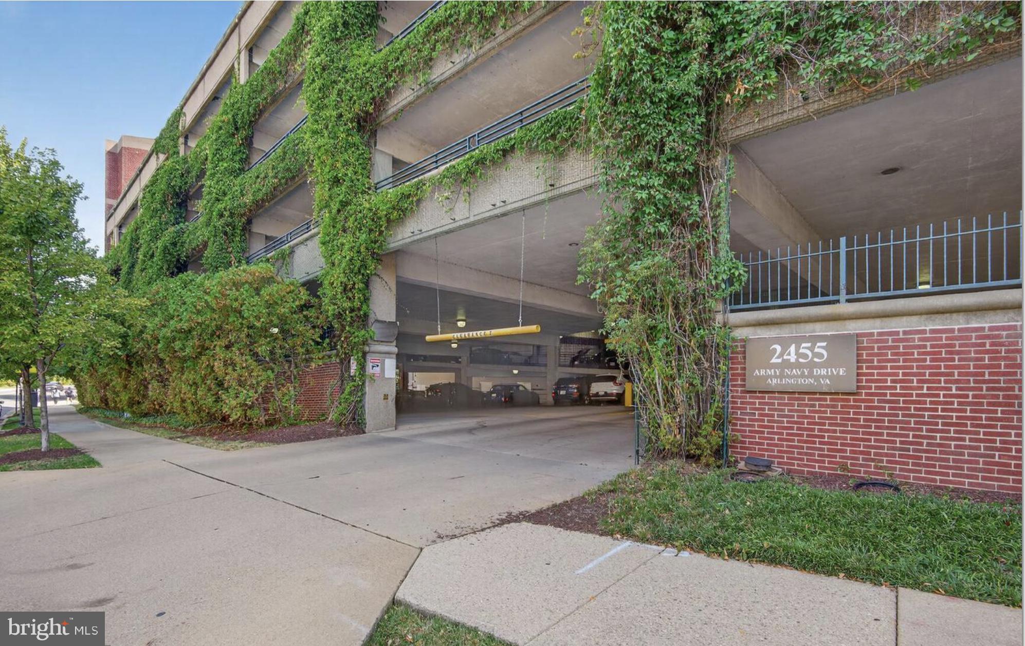 THE GROVE AT ARLINGTON - Residential Lease