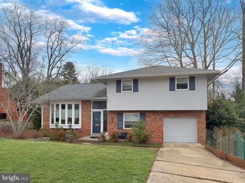 Photo of 6514 Wilmett Road, BETHESDA, MD 20817 (MLS # MDMC2224696)