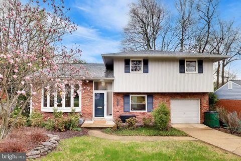 Homes For Sale - 6514 Wilmett Road<br/> BETHESDA, MD 20817