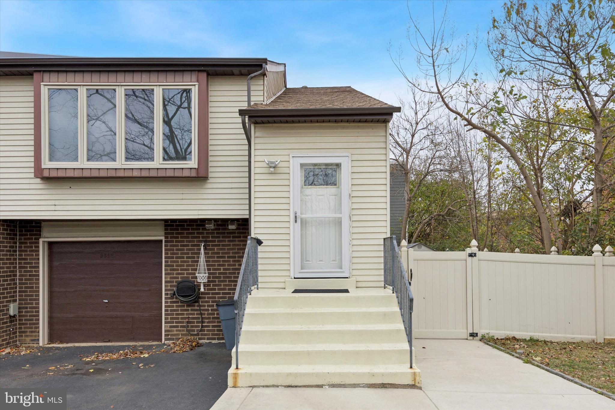 PHILADELPHIA (NORTHEAST) - Residential