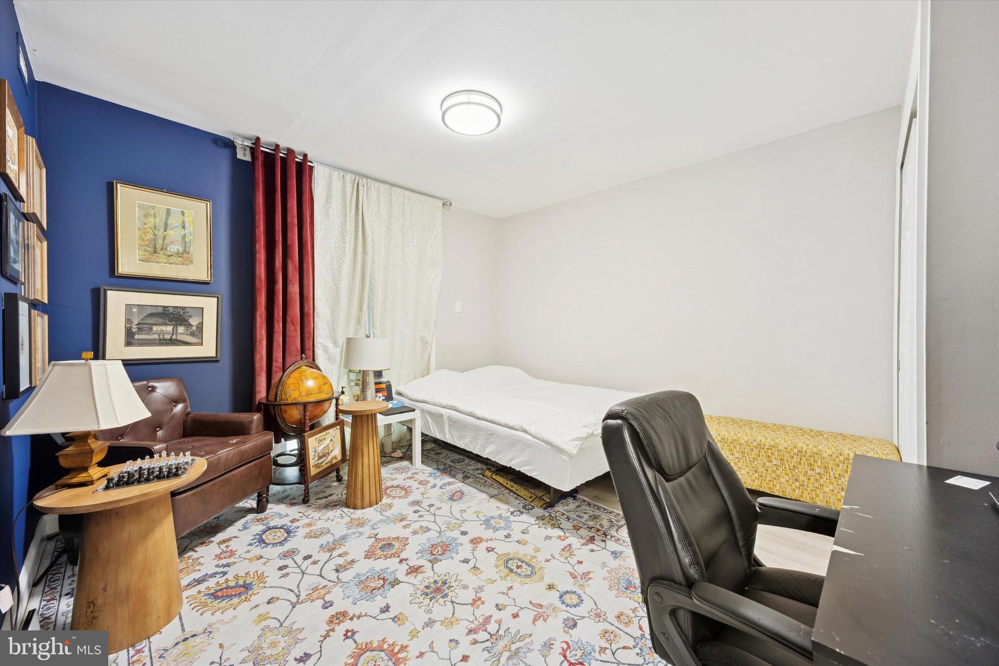 PHILADELPHIA (NORTHEAST) - Residential