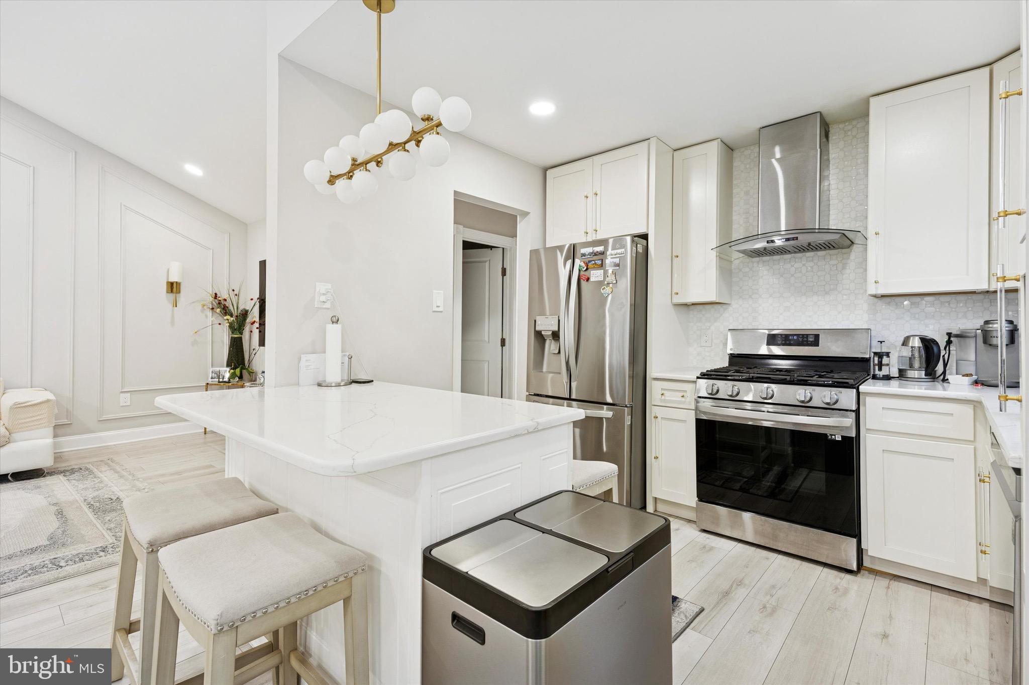 PHILADELPHIA (NORTHEAST) - Residential