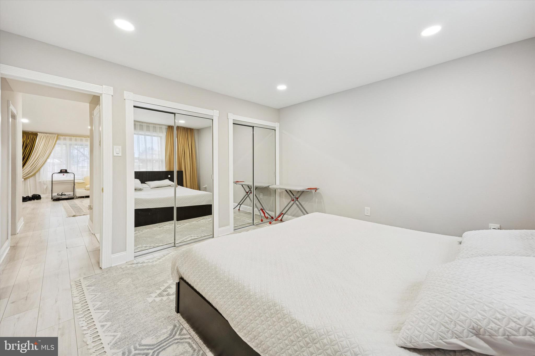 PHILADELPHIA (NORTHEAST) - Residential