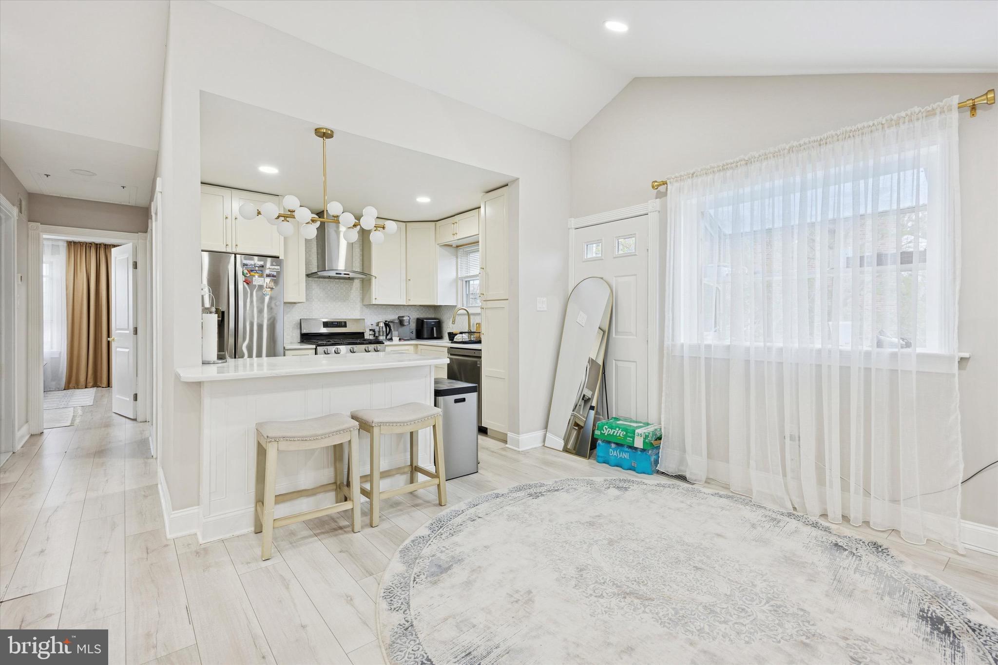 PHILADELPHIA (NORTHEAST) - Residential