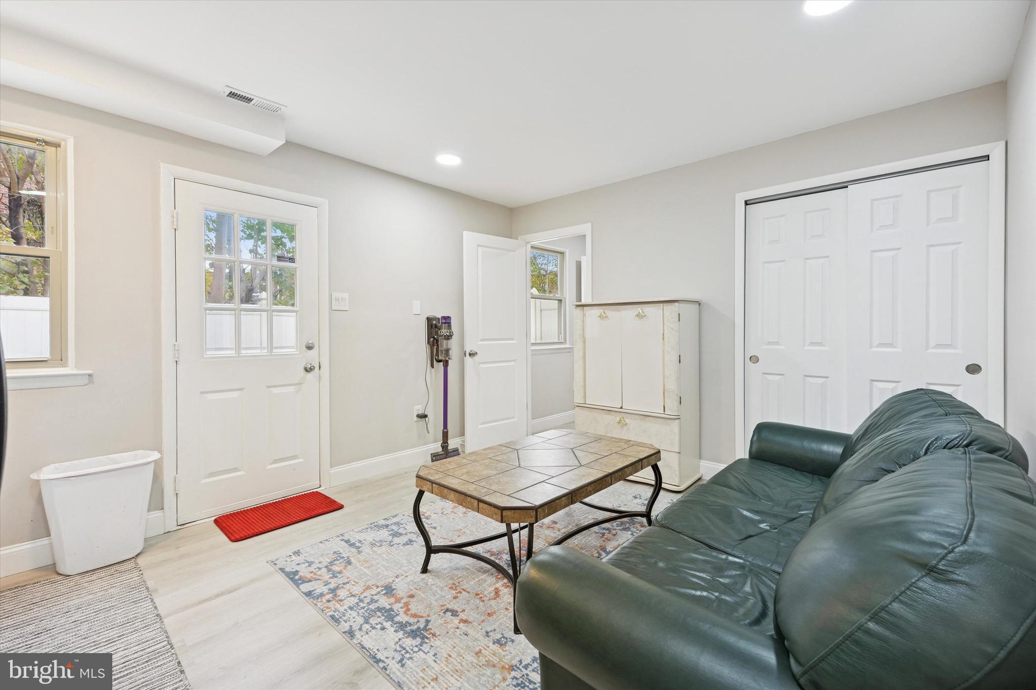 PHILADELPHIA (NORTHEAST) - Residential