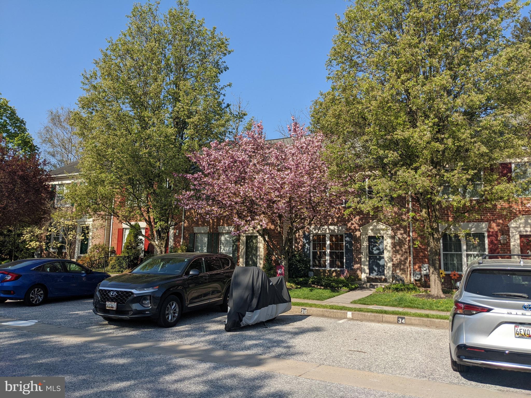 HUNTERS RUN - Residential