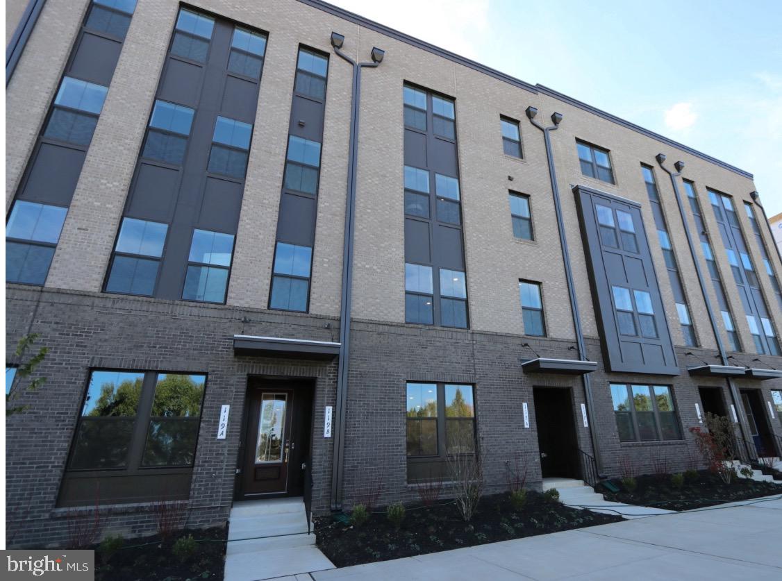 EAST BALTIMORE MIDWAY - Residential Lease