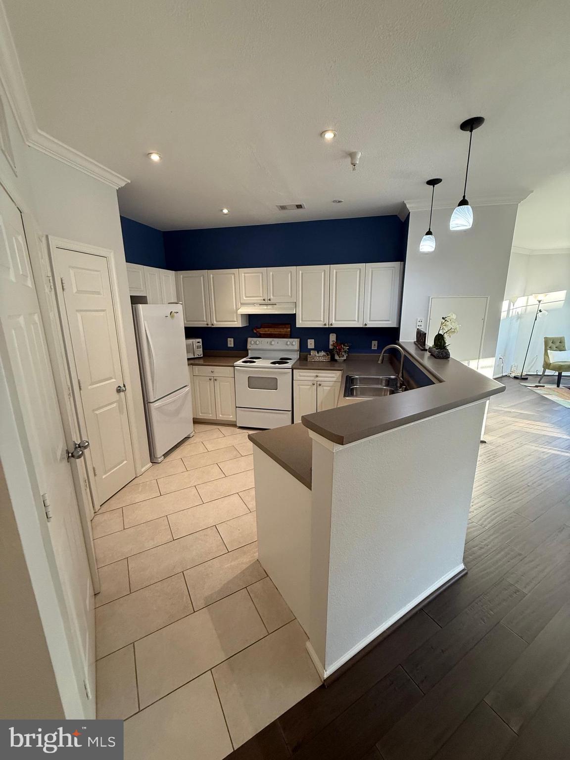 HIGH POINT AT JEFFERSON PARK - Residential Lease