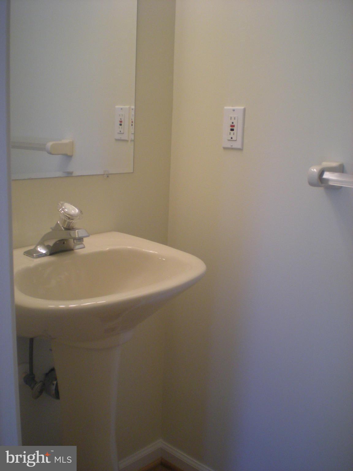 SQUIRE VILLAGE - Residential Lease