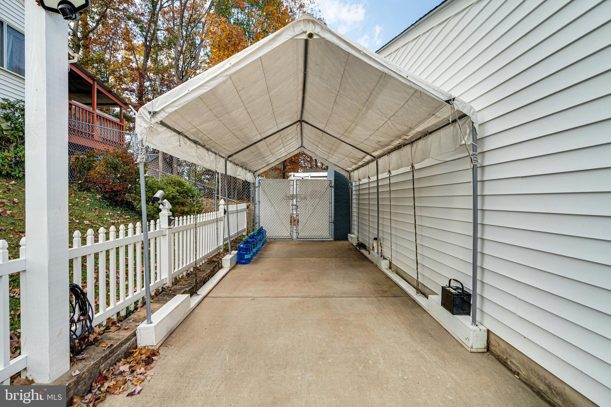 POINT OF WOODS - Residential