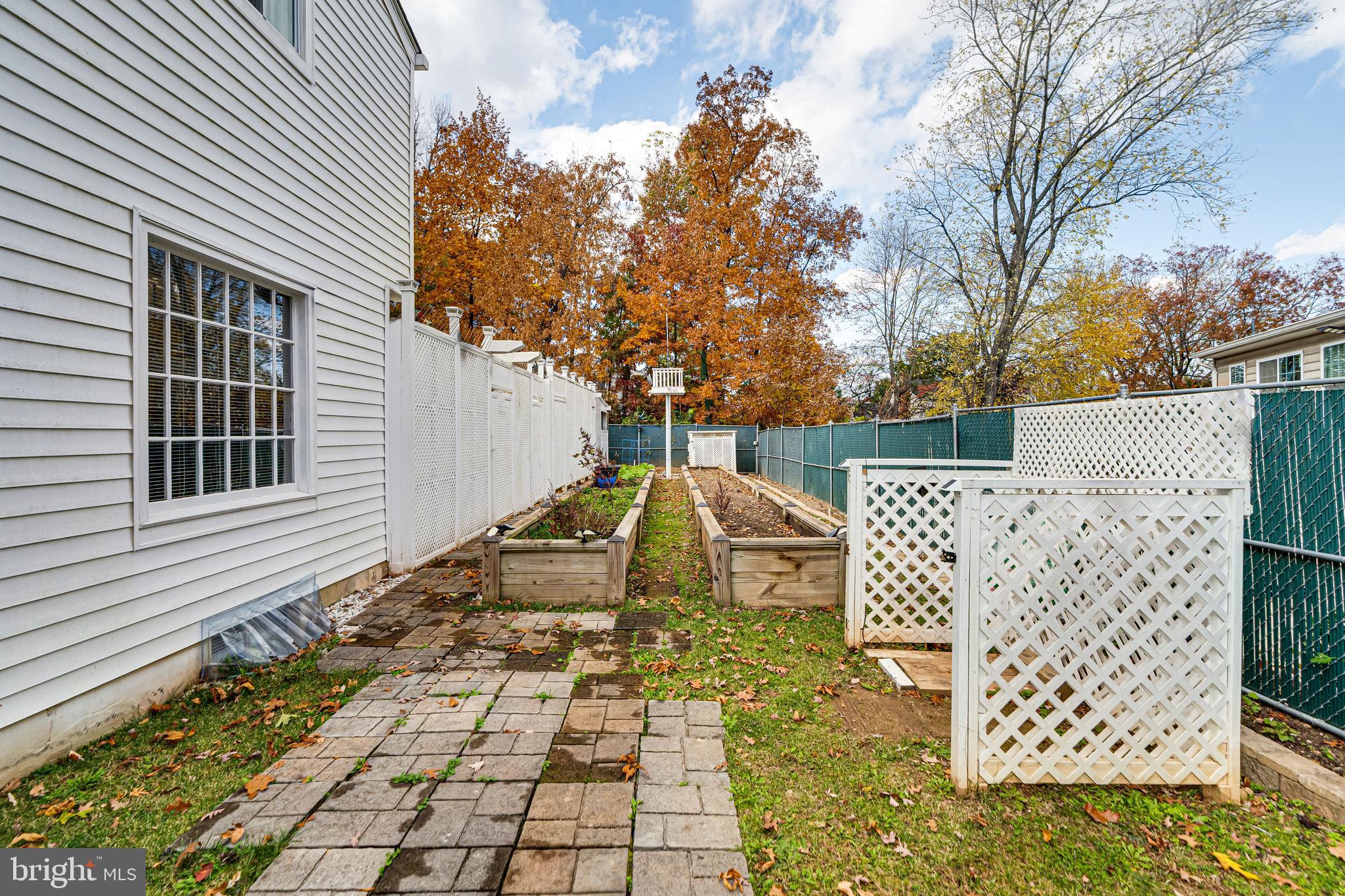 POINT OF WOODS - Residential