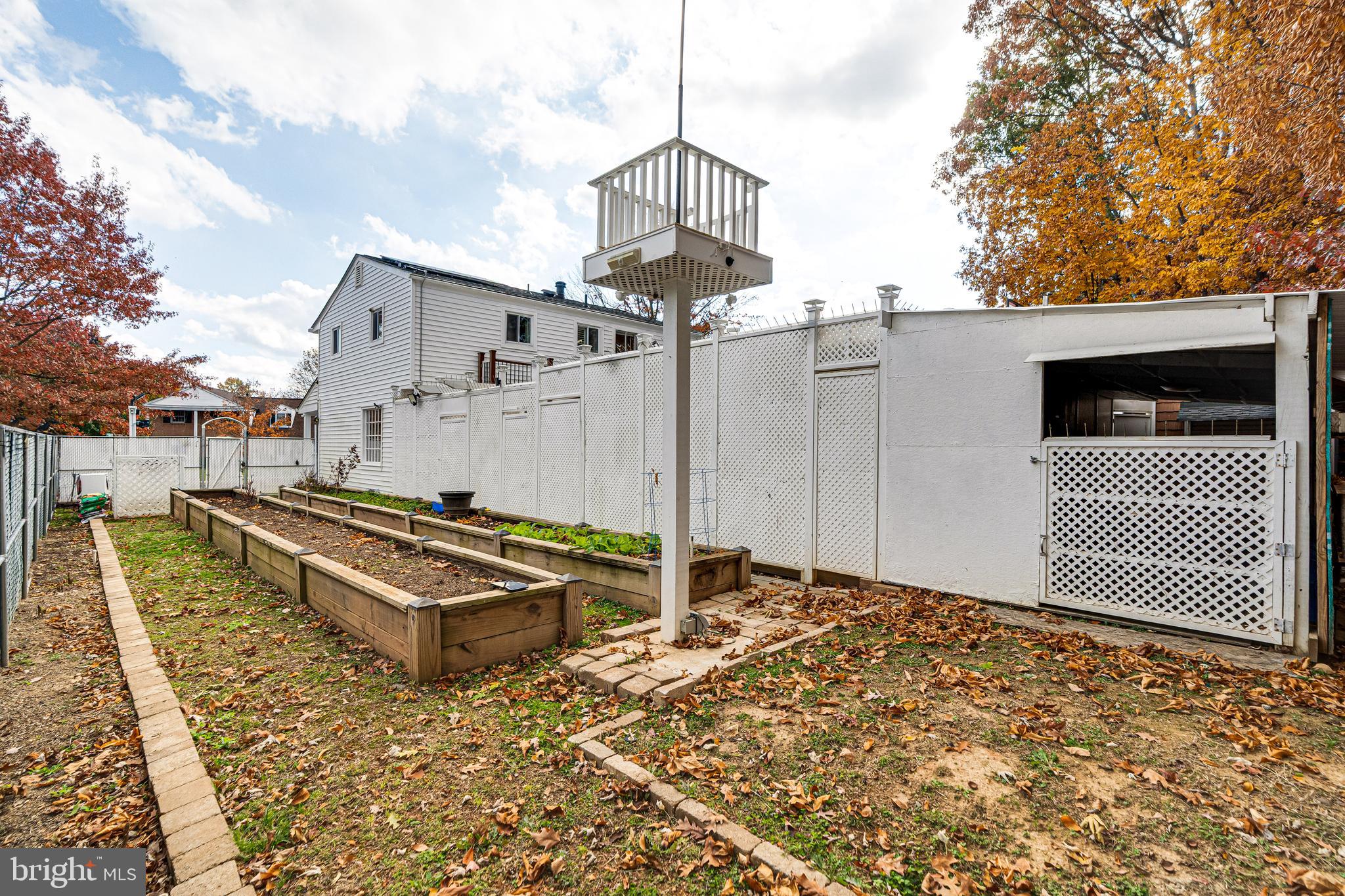 POINT OF WOODS - Residential