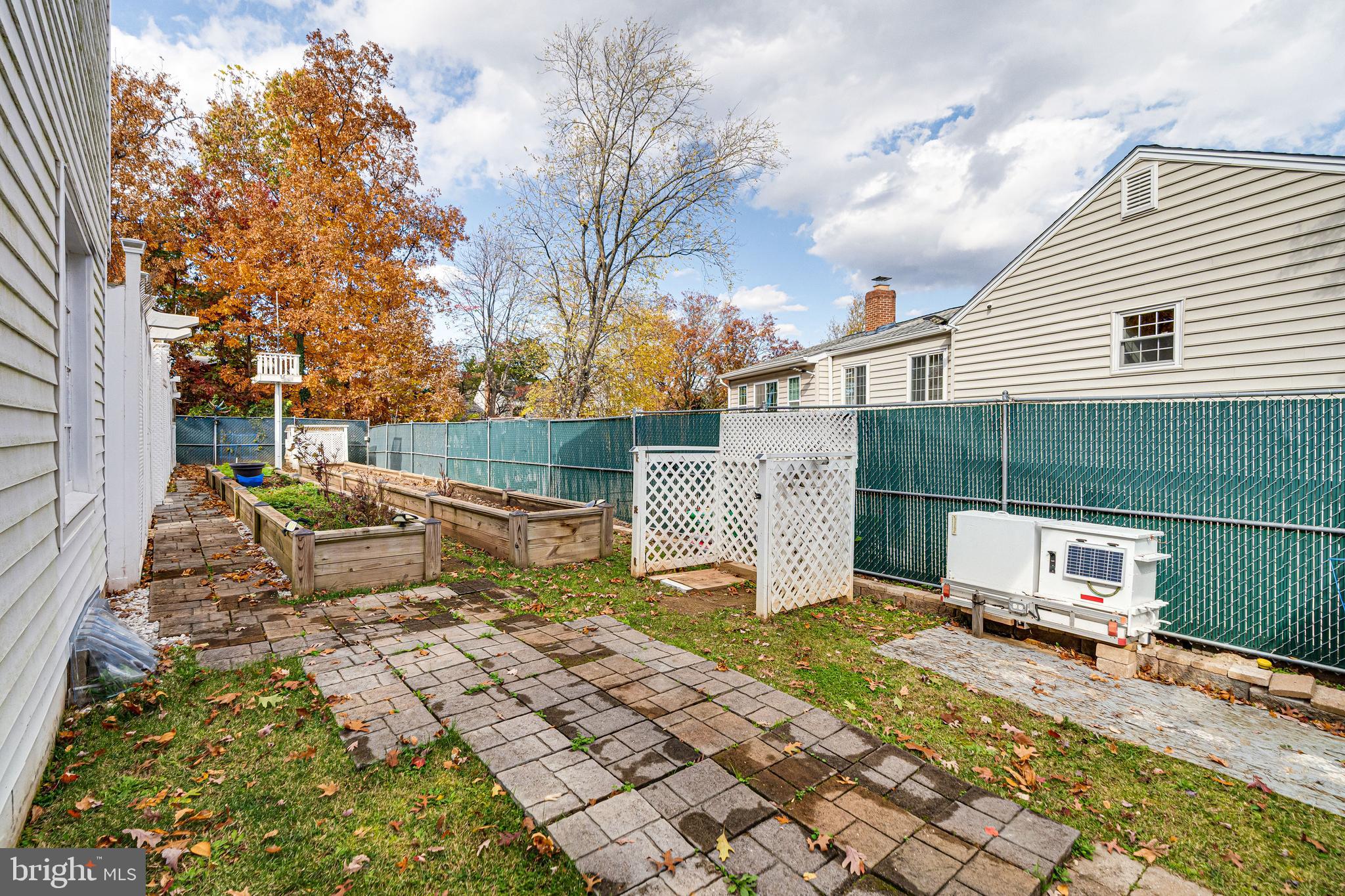 POINT OF WOODS - Residential