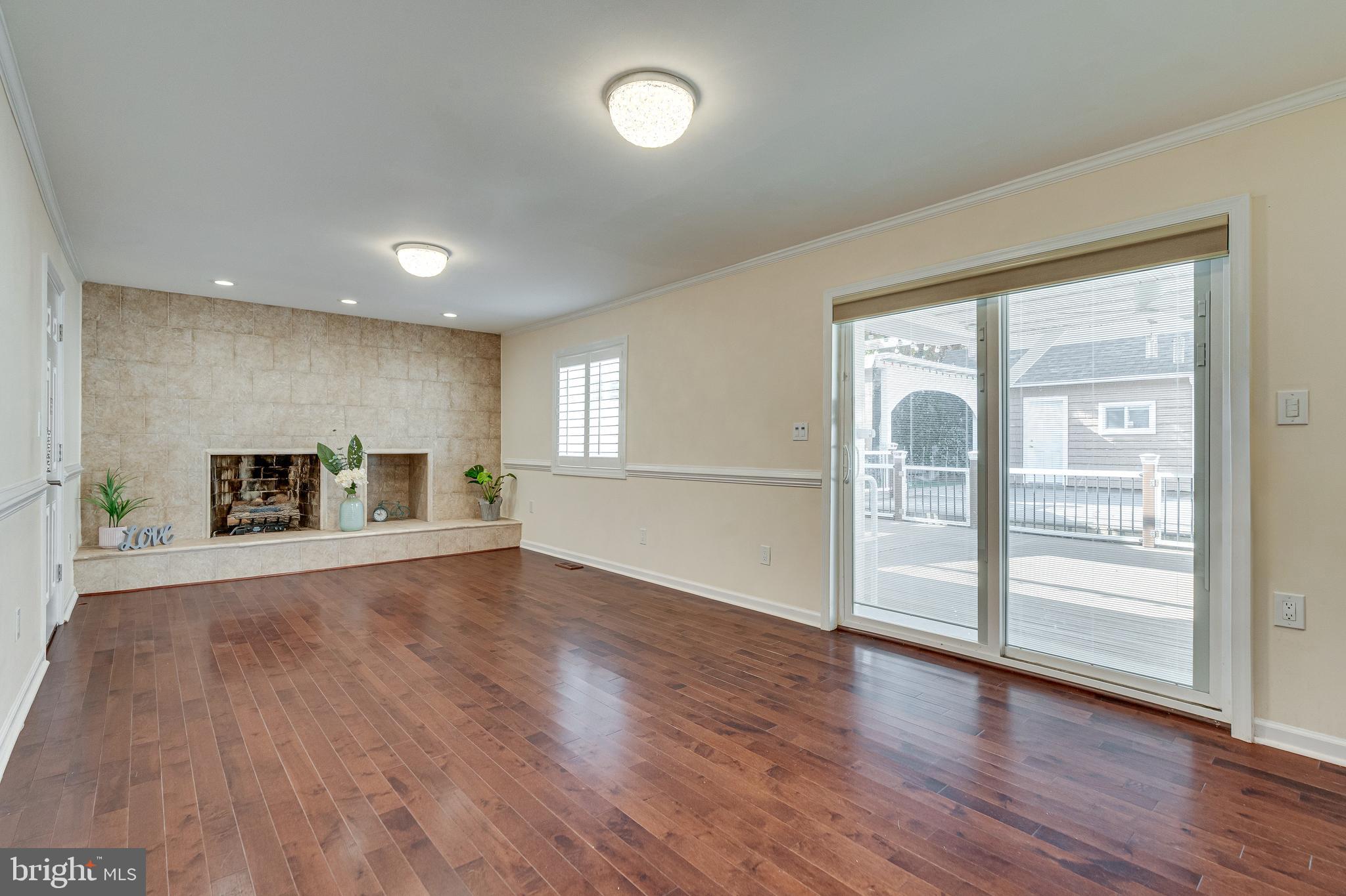 POINT OF WOODS - Residential