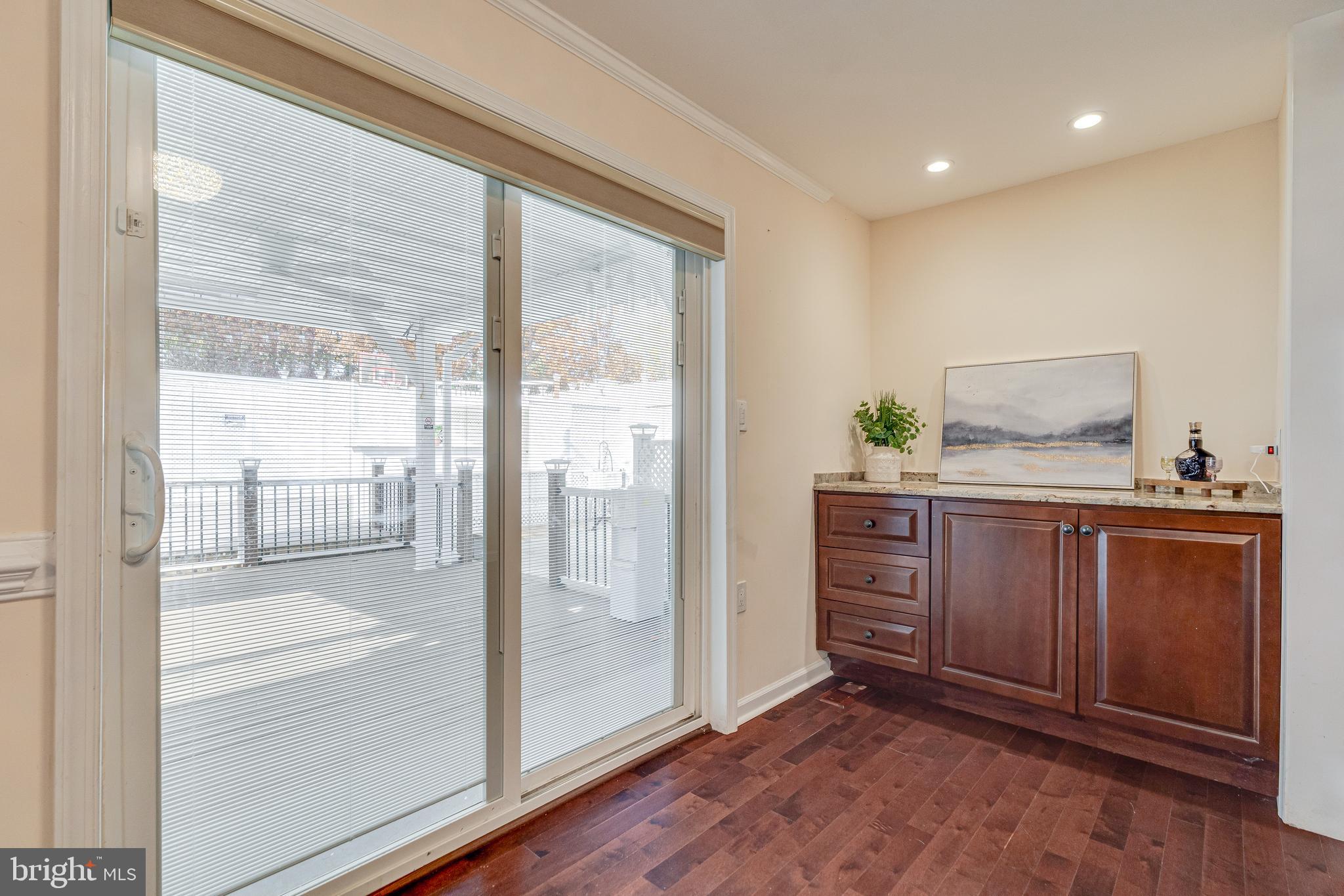 POINT OF WOODS - Residential