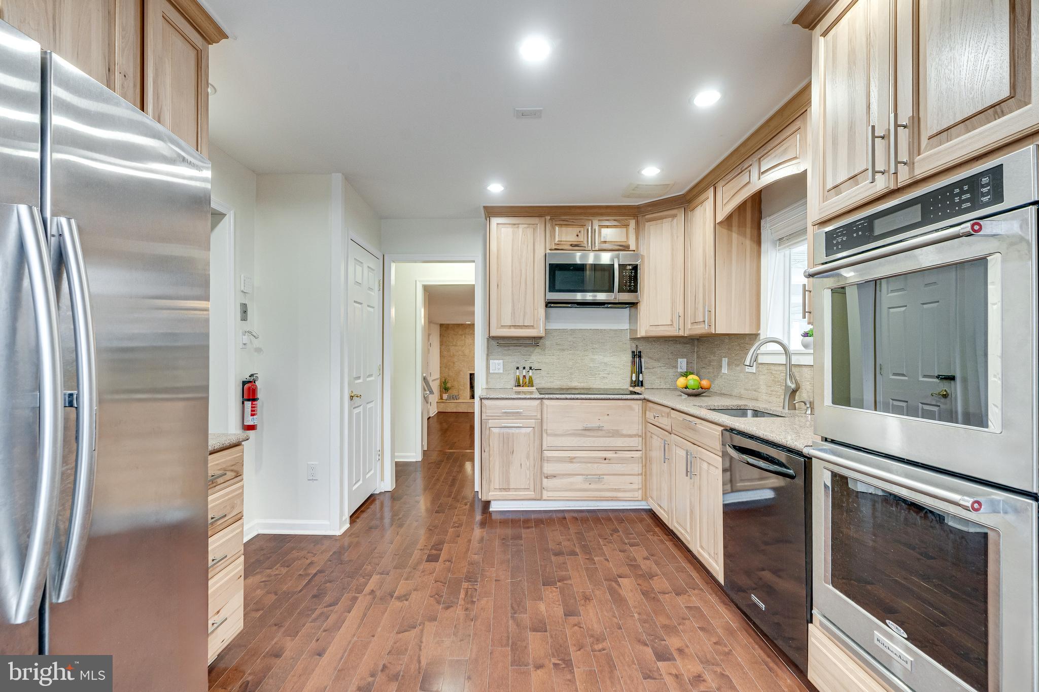 POINT OF WOODS - Residential