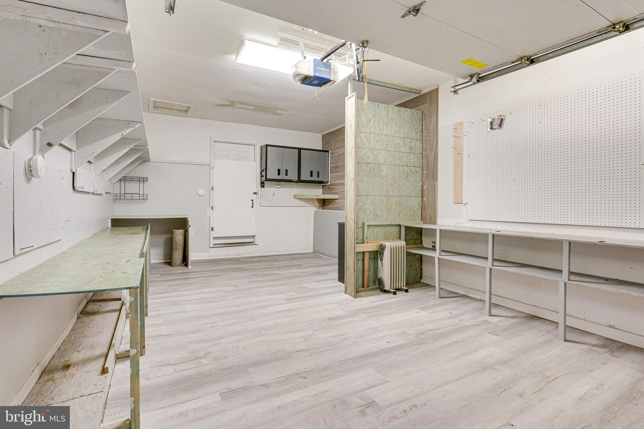 POINT OF WOODS - Residential