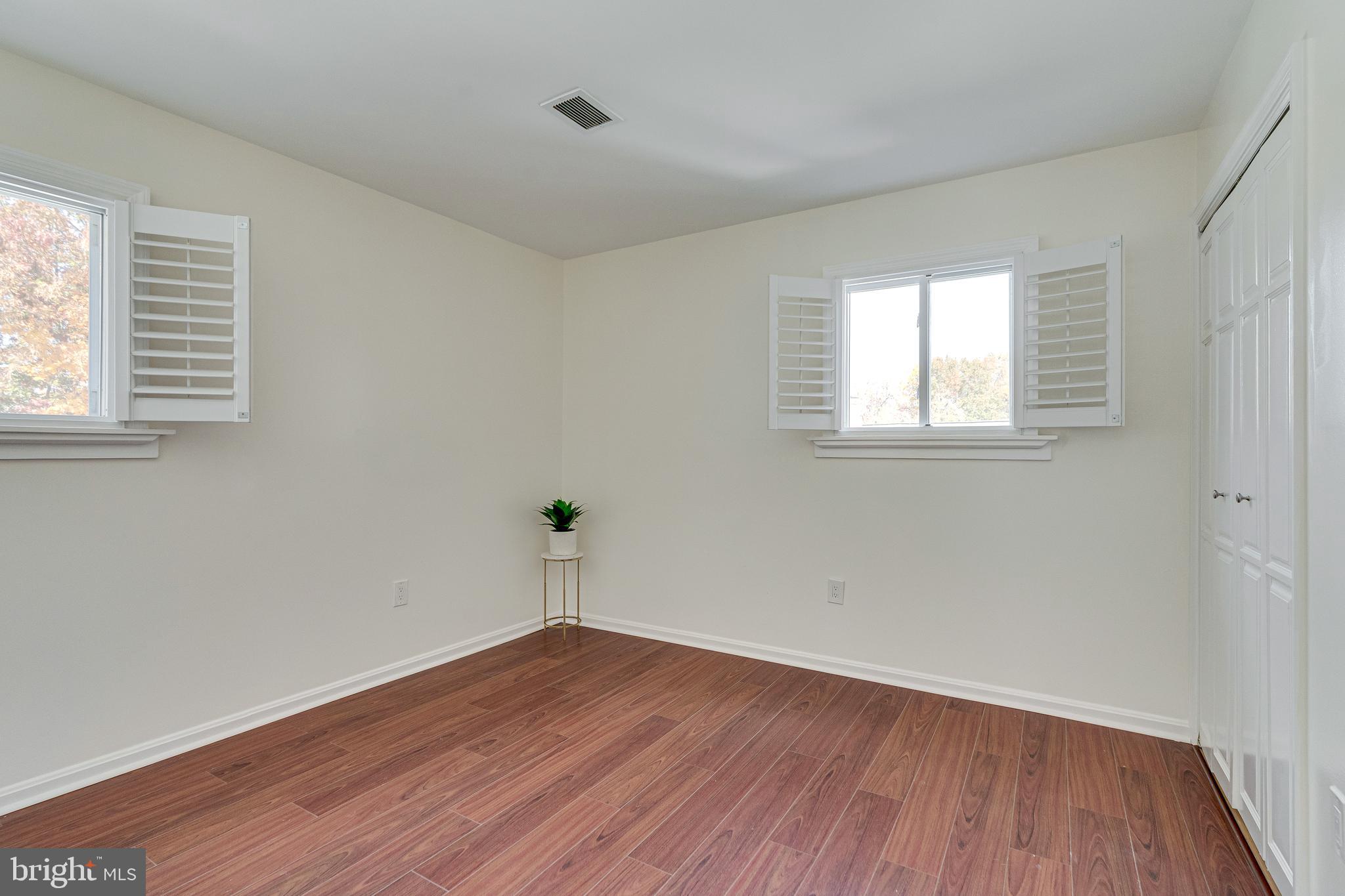 POINT OF WOODS - Residential