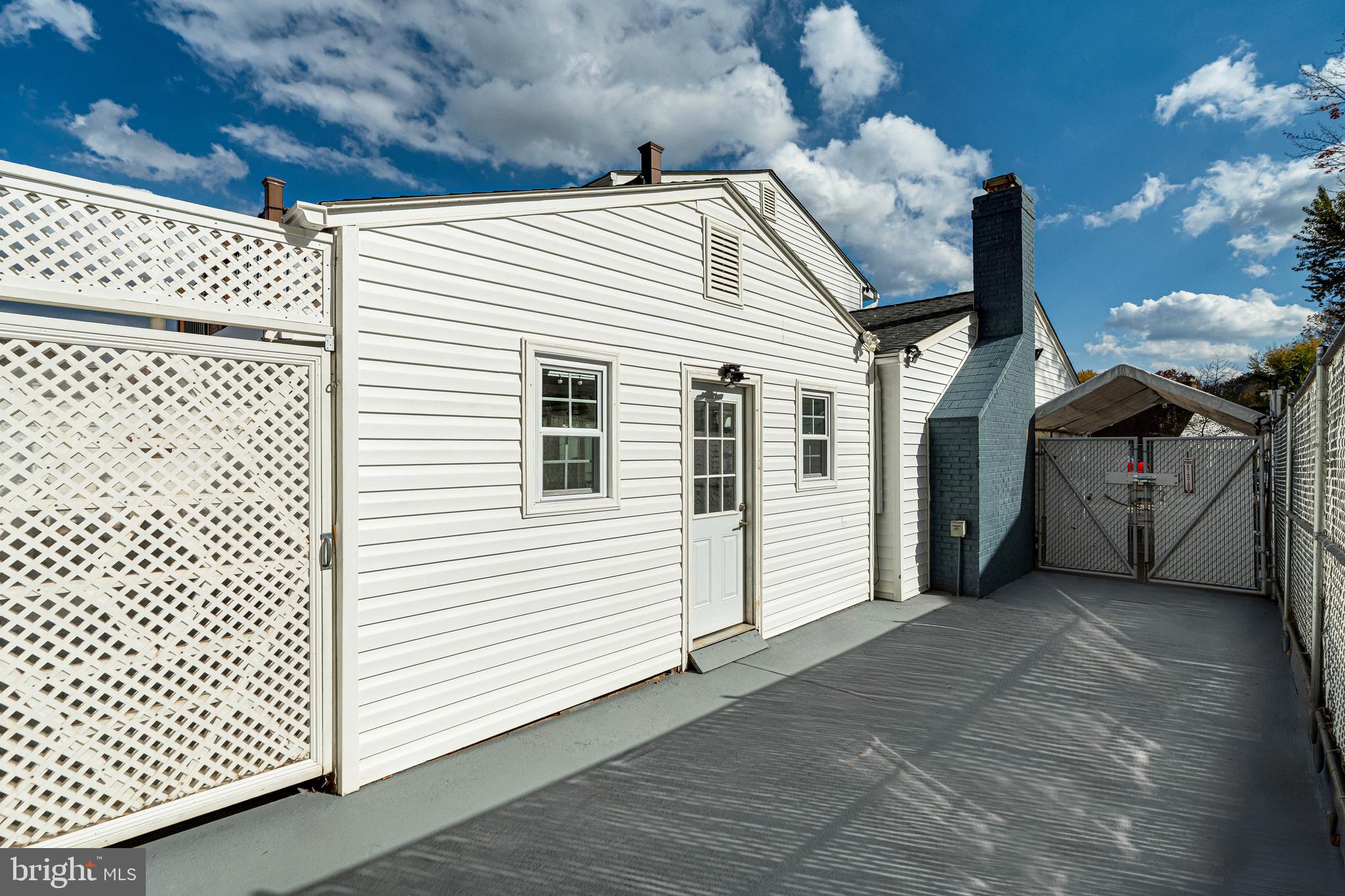 POINT OF WOODS - Residential